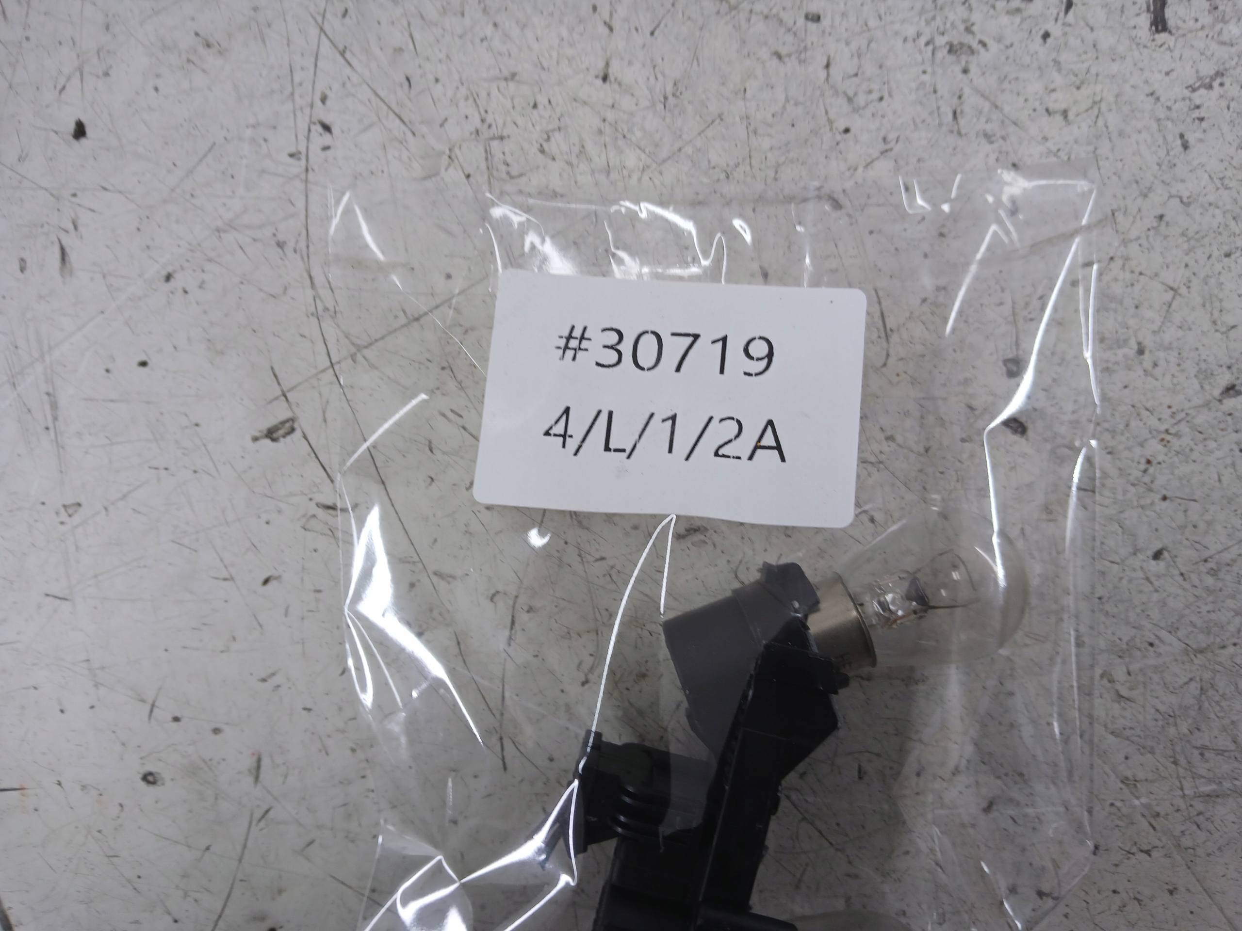 SEAT LEON II light housing left rear part 1P0945257C