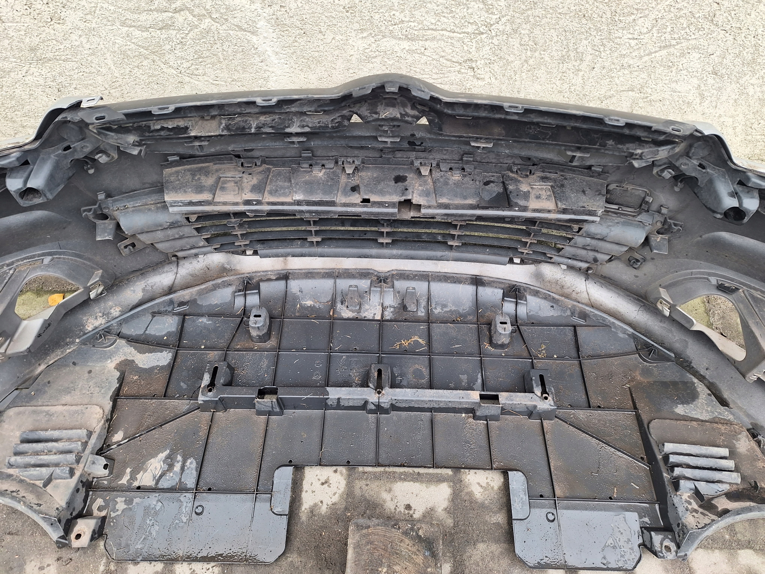 CITROEN C4 II 10-14 bumper