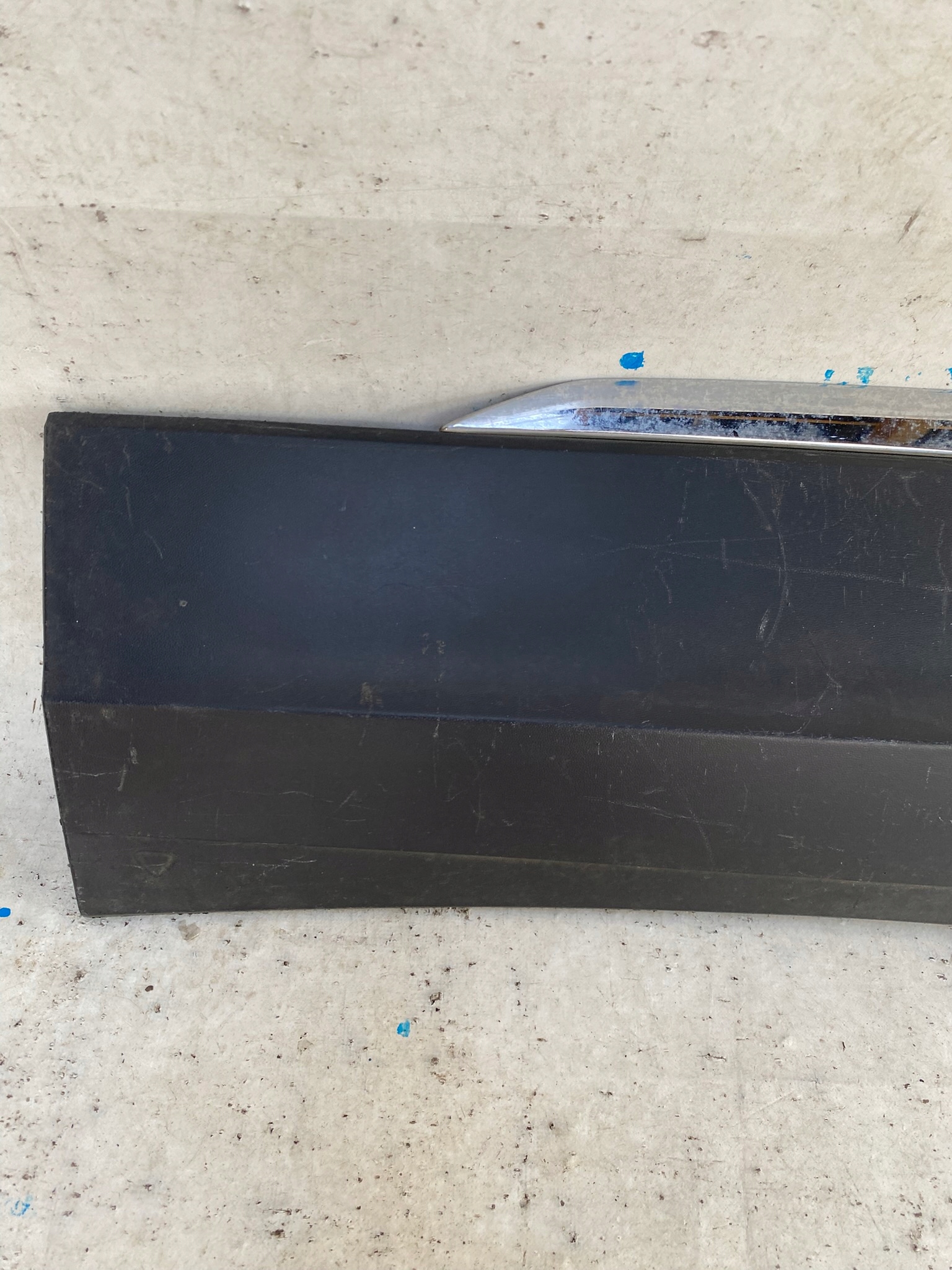 VW TIGUAN 2 II 16- left moulding door front 5NA854939N