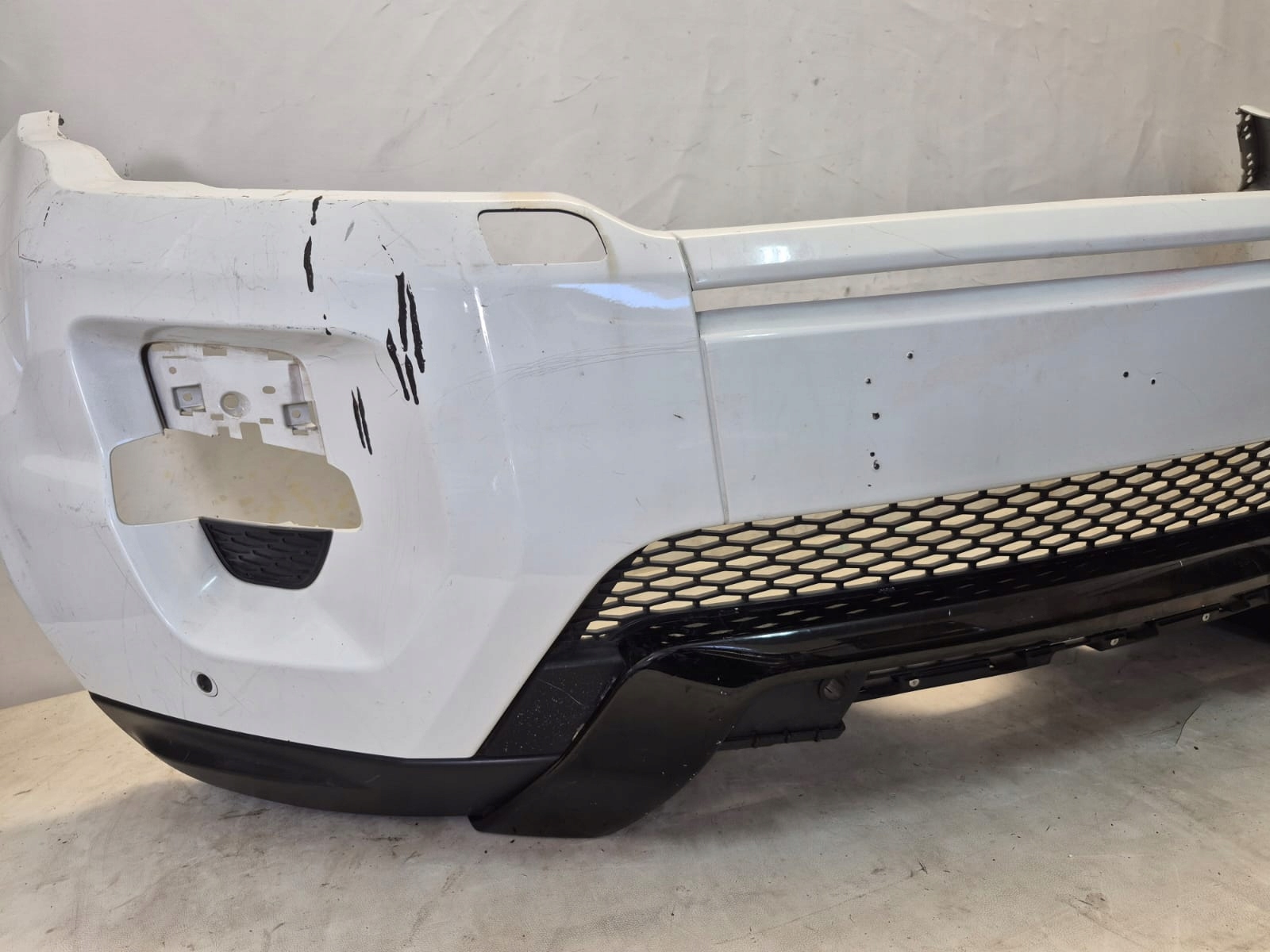 RANGE ROVER EVOQUE and 1 DYNAMIC 11-15 bumper front front washer PDC