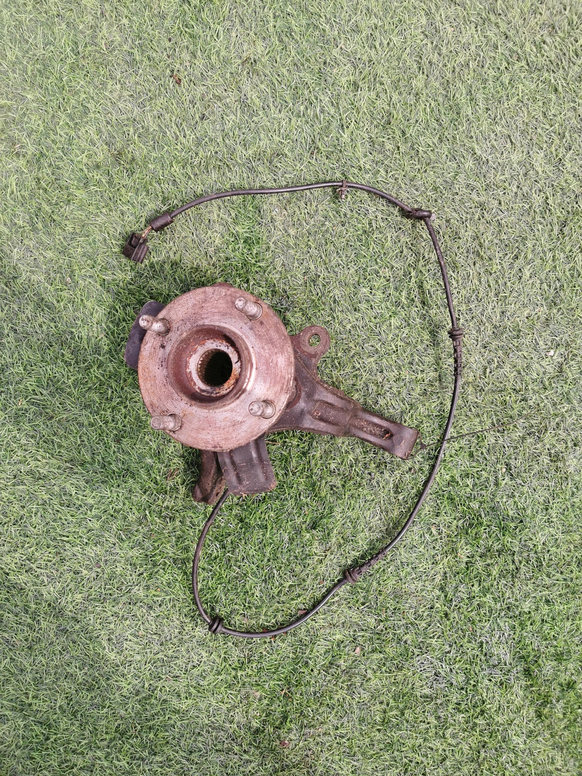 NISSAN NV200 swing left ABS
