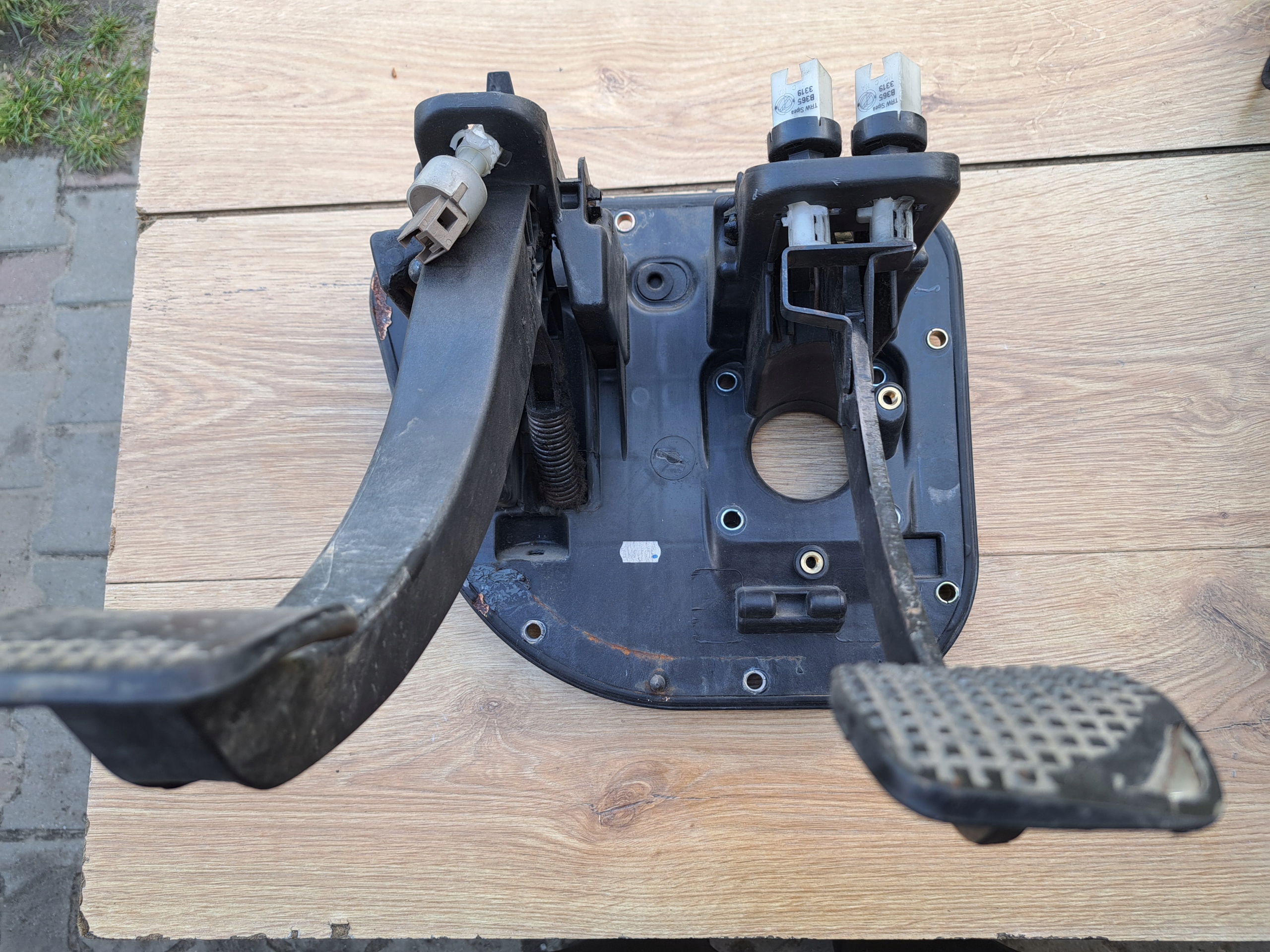 IVECO DAILY PODSTAWA PEDAŁÓW PEDAŁ SPRZĘGŁA PEDAŁ HAMULCA