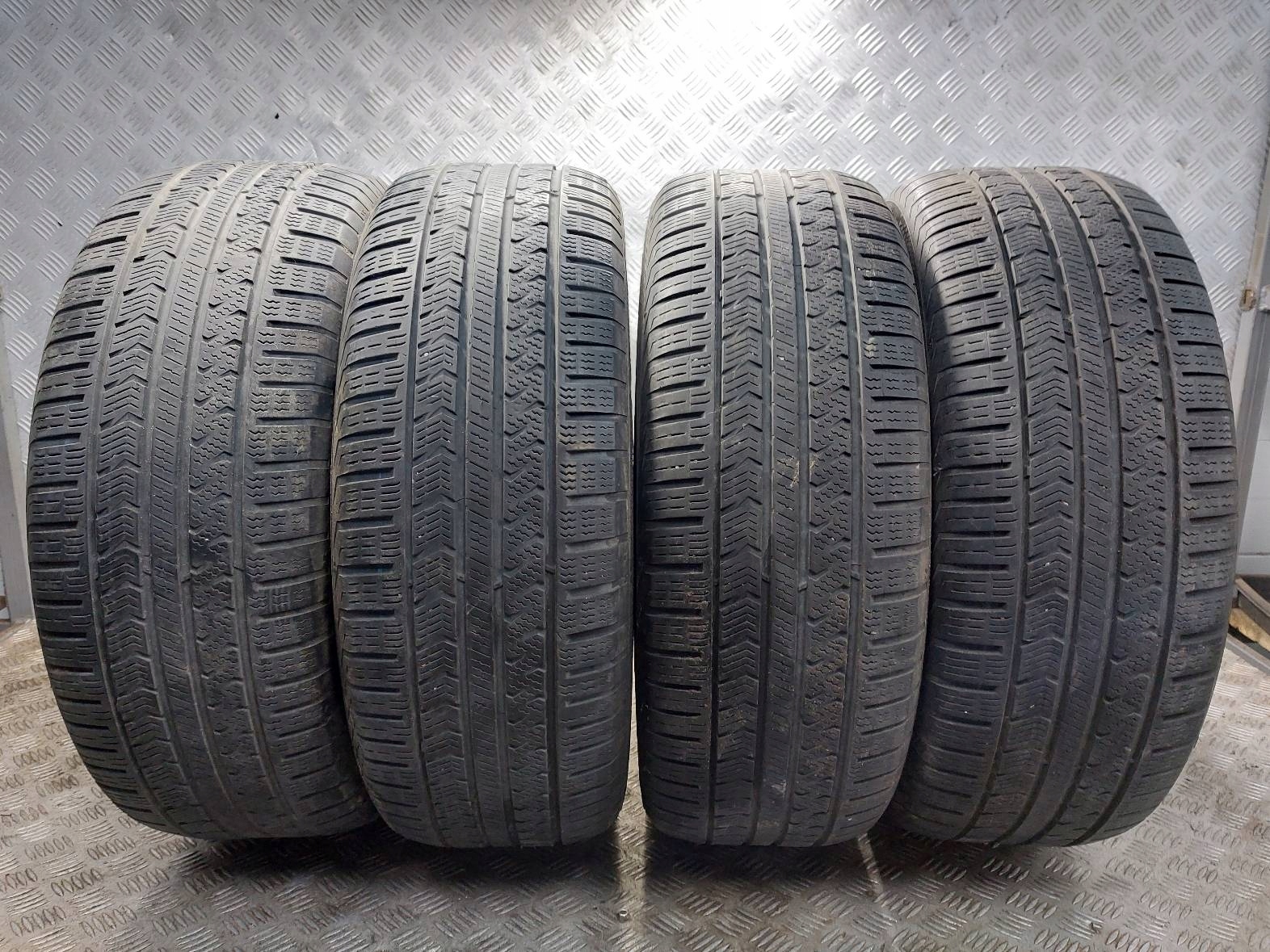OPONY CAŁOROCZNE 4 SZT 225/55R18 2017R VREDESTEIN Liczba opon w ofercie Komplet 4 szt.