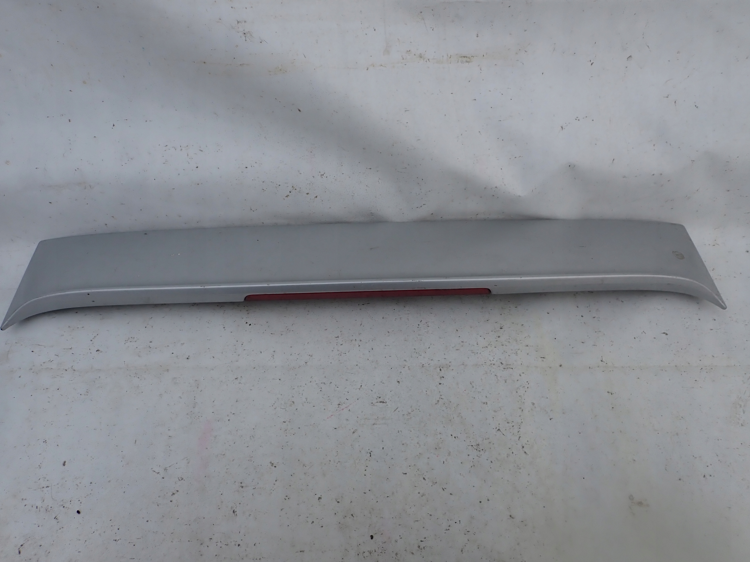 MERCEDES C-KLASA W203 SPOJLER OSŁONA KLAPY TYŁ