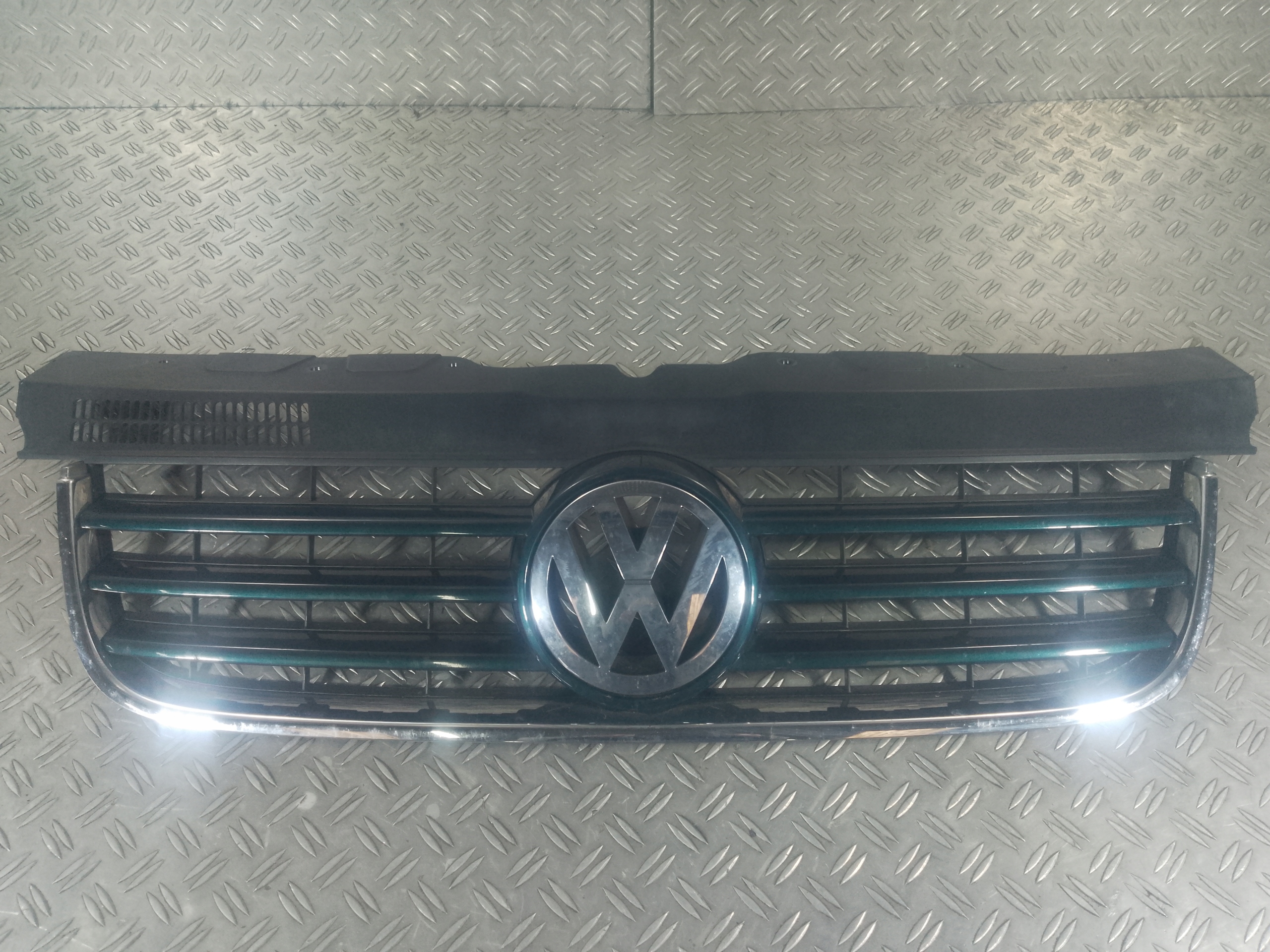 VW Transporter T5 Kühlergrill FRONTGRILL Kühlergitter 7H5807101 - Thumbnail 1