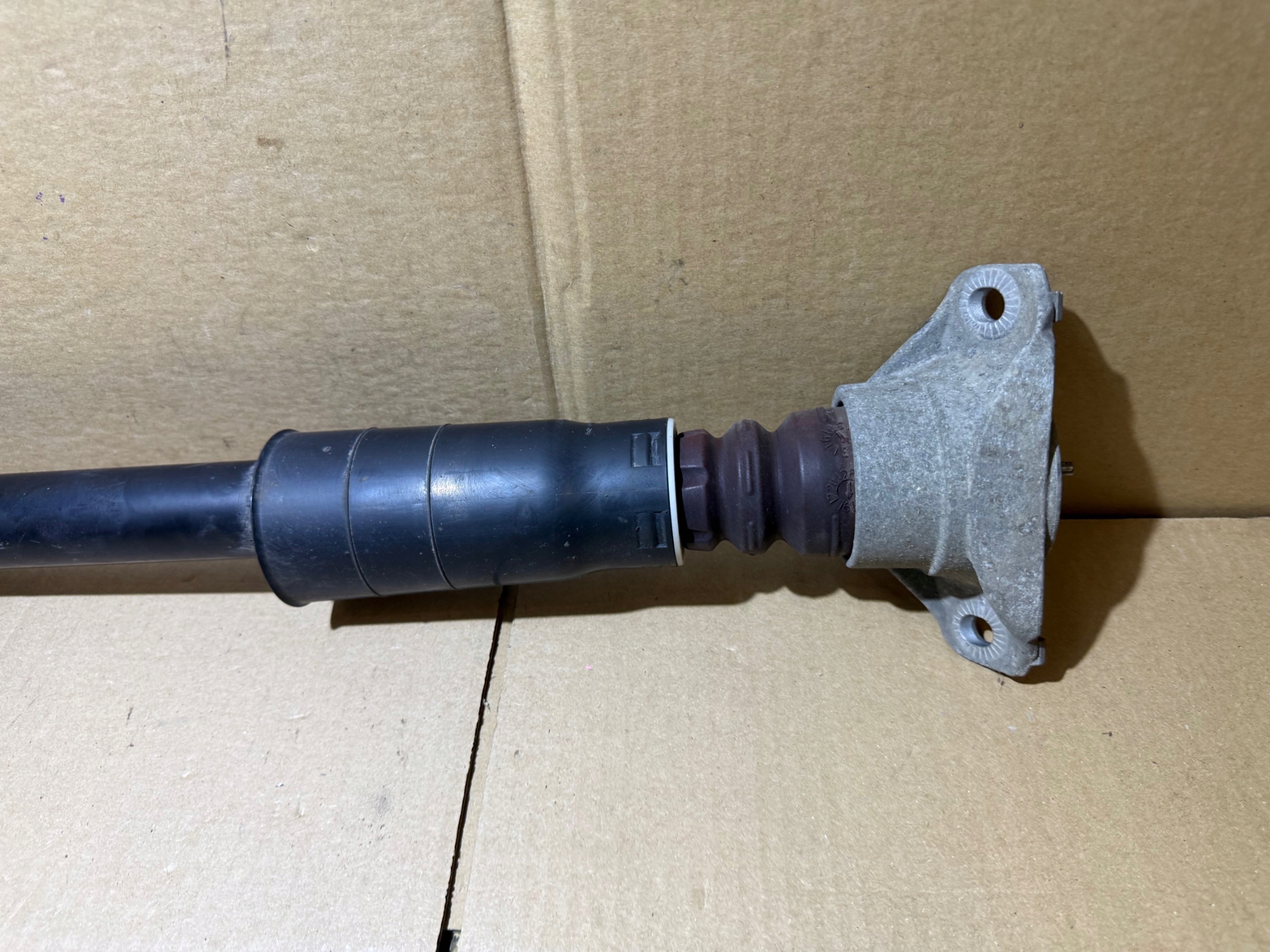 AUDI A6 C8 AVANT shock absorber left right rear part rear 4K0513035AF