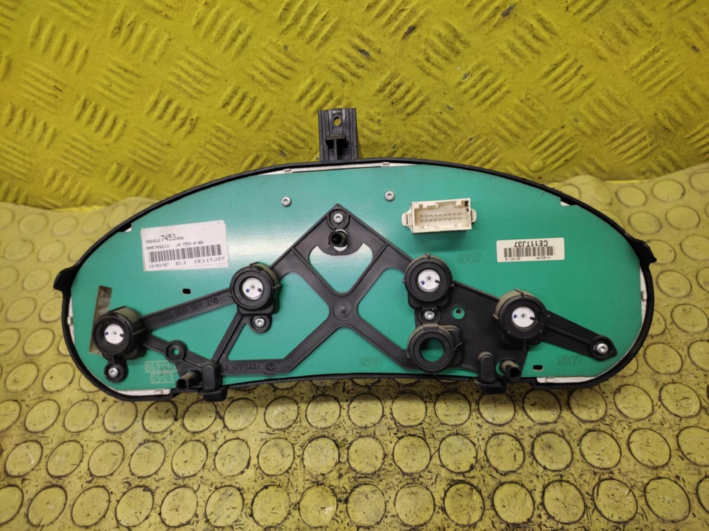 PEUGEOT PARTNER 1.6 HDI dials 9662745380