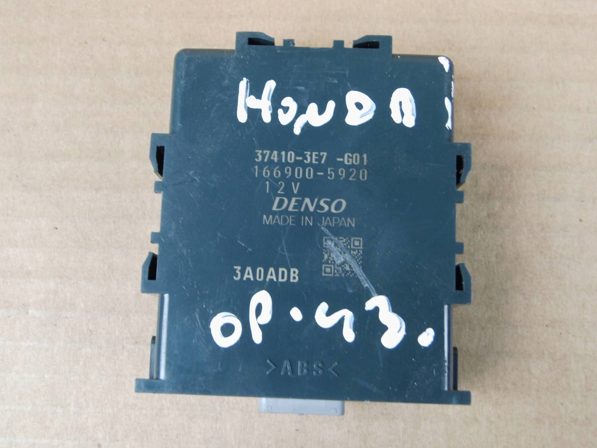 Honda CR-V CRV VI module computer control unit 37410-3E7-G01
