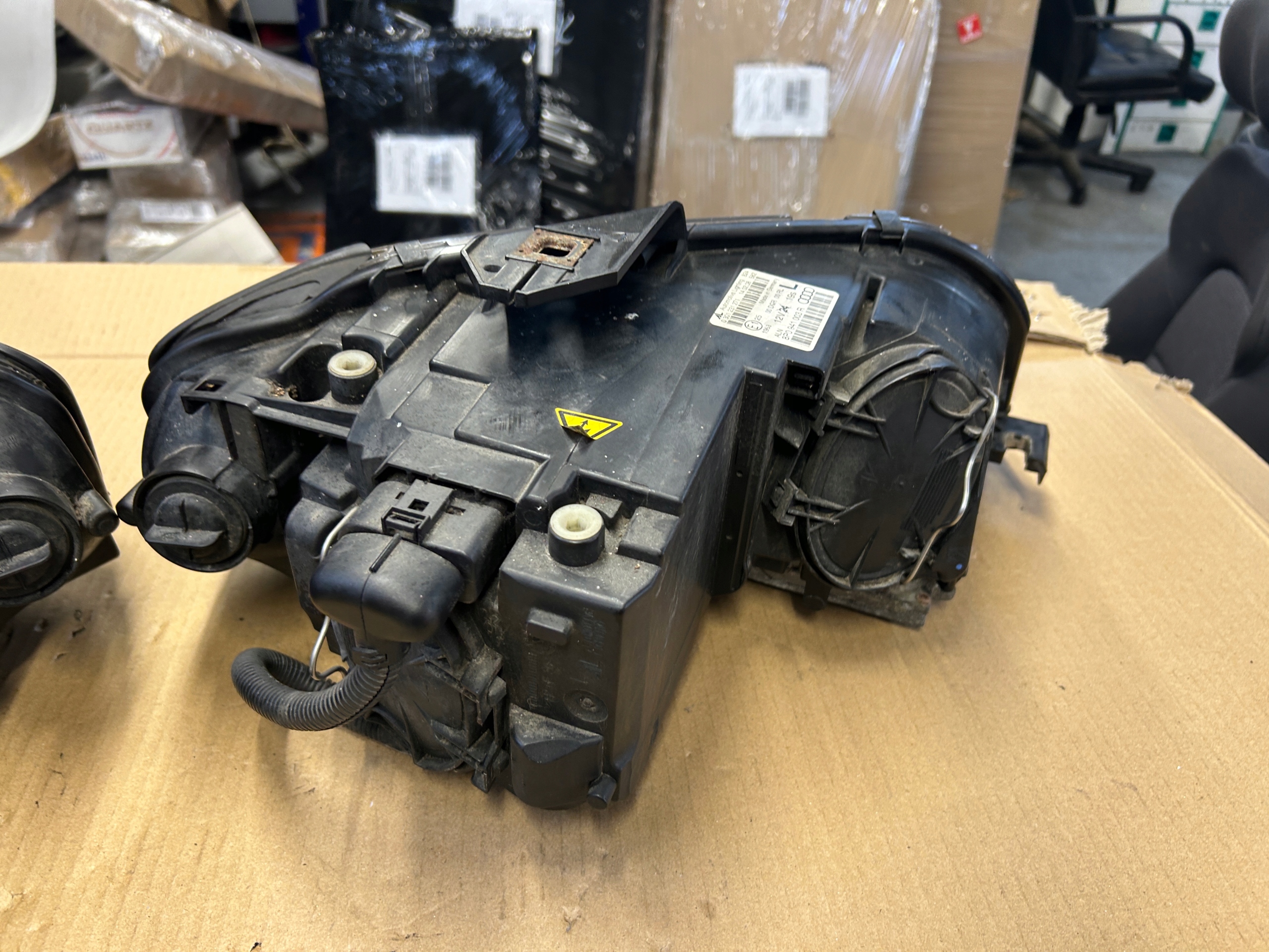 AUDI A3 8P lights front XENON KOMPLET EUROPA