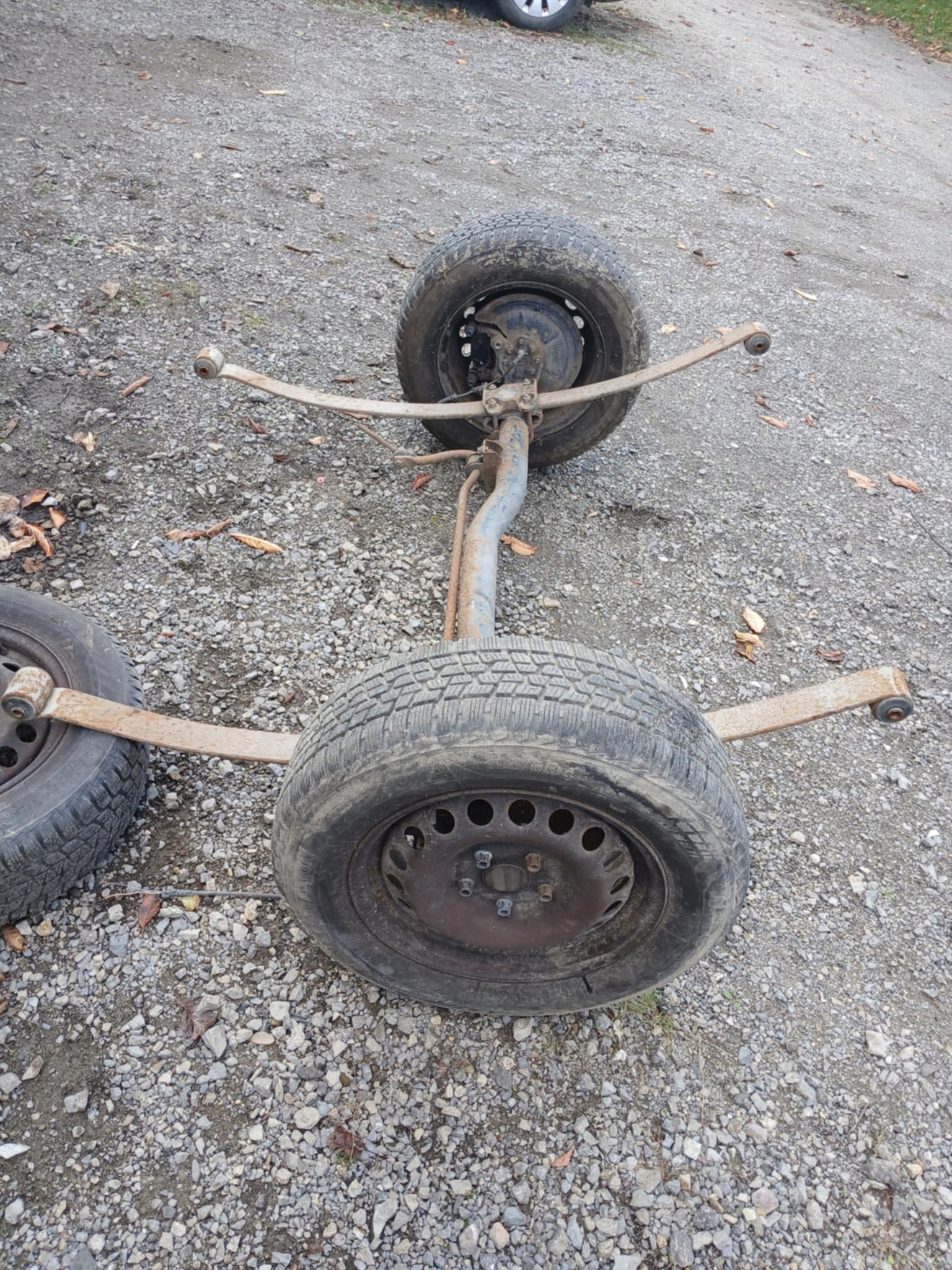 VW CADDY III 1,9TDI 2006R BELKA OŚ ZAWIESZENIA TYŁ TYLNA RESOR