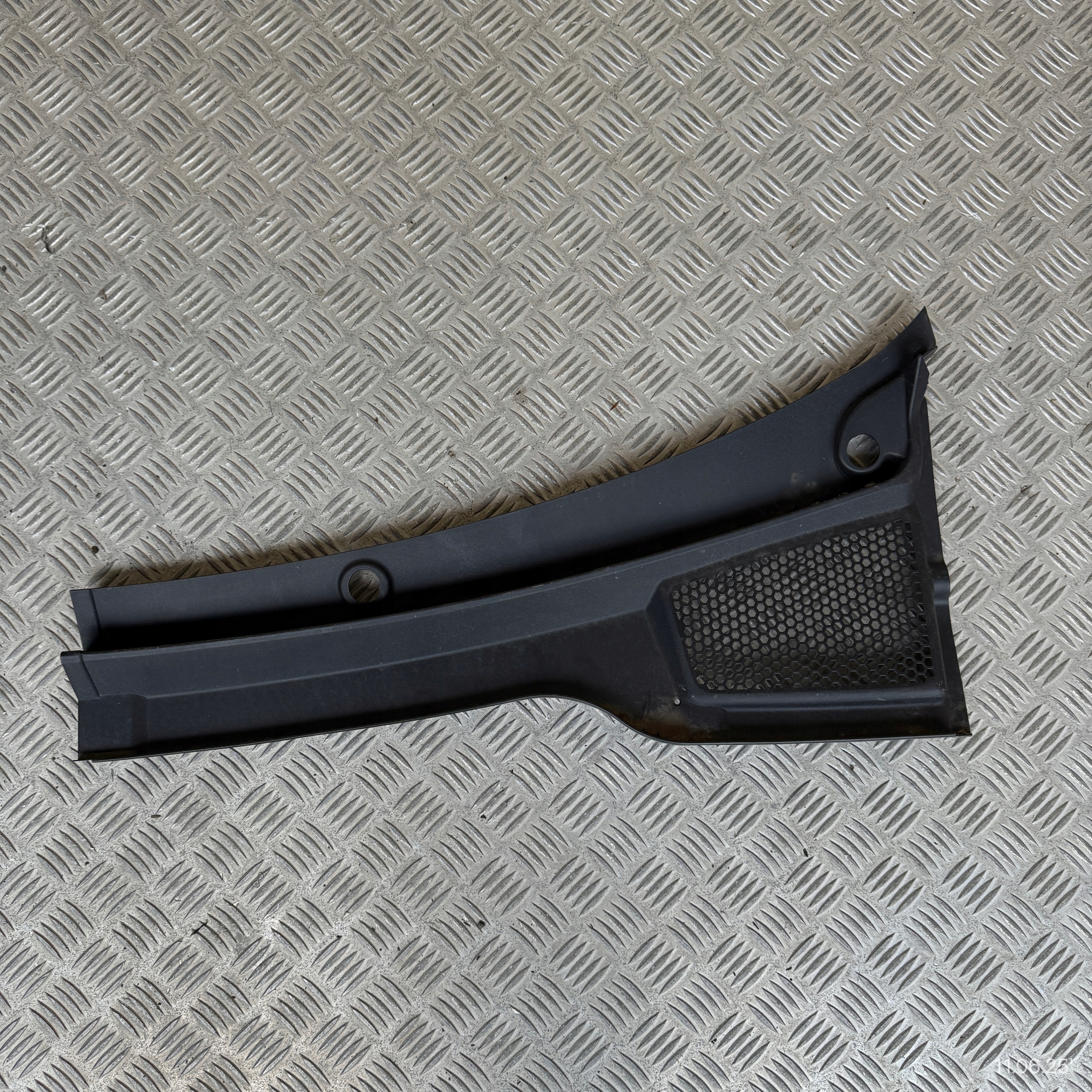 torpedo left SEAT ARONA 6F1819403N