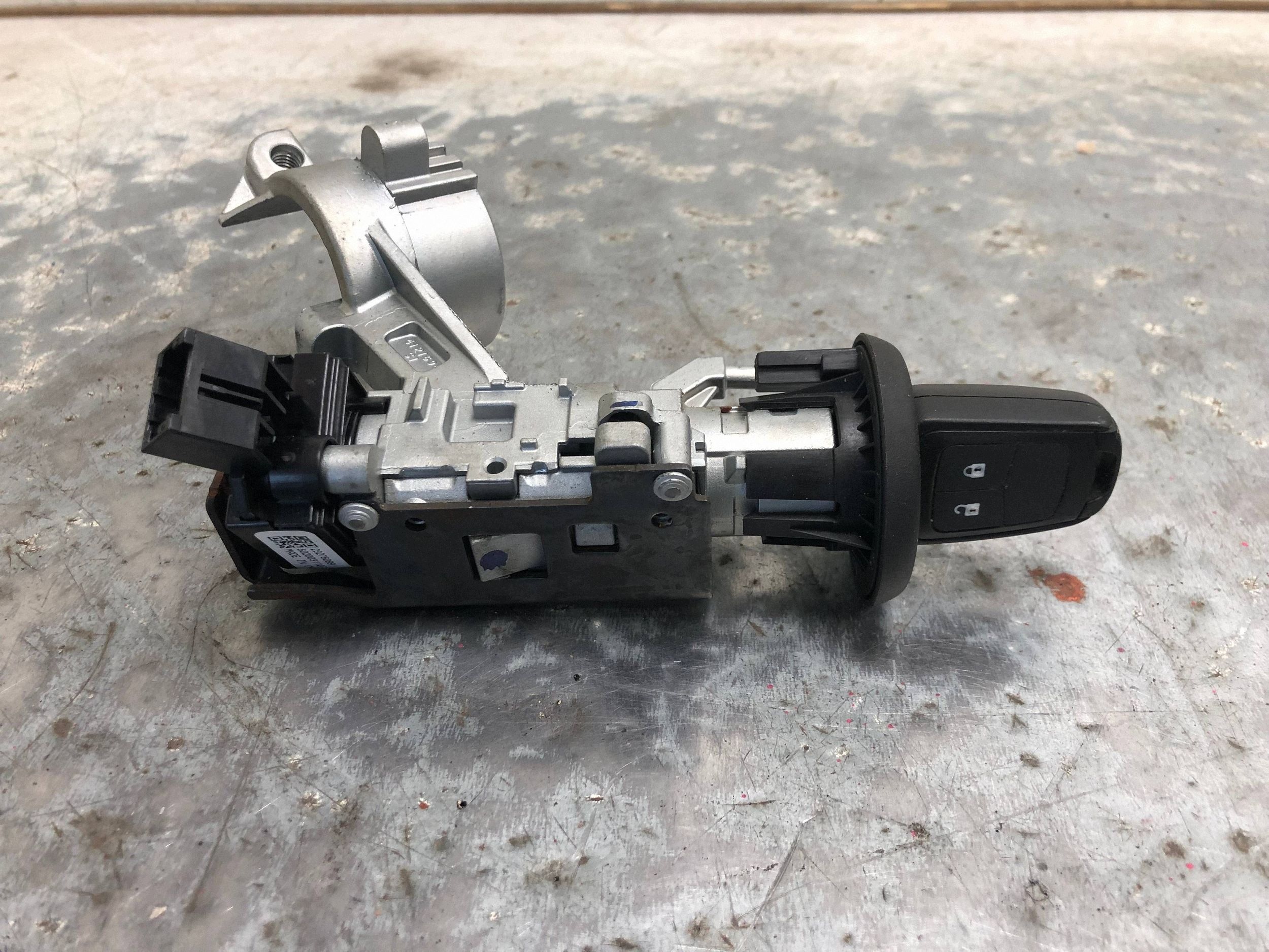 ignition + key OPEL MERIVA B 23276089