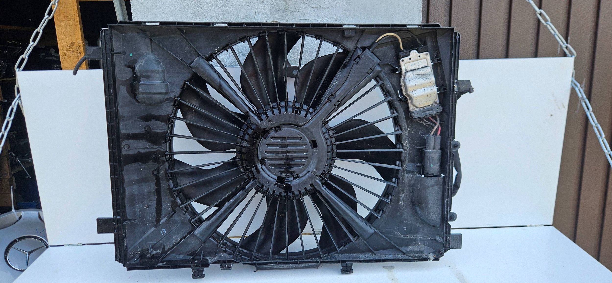 Mercedes-Benz C E 204 212 ventilátor chladiče 2045000755