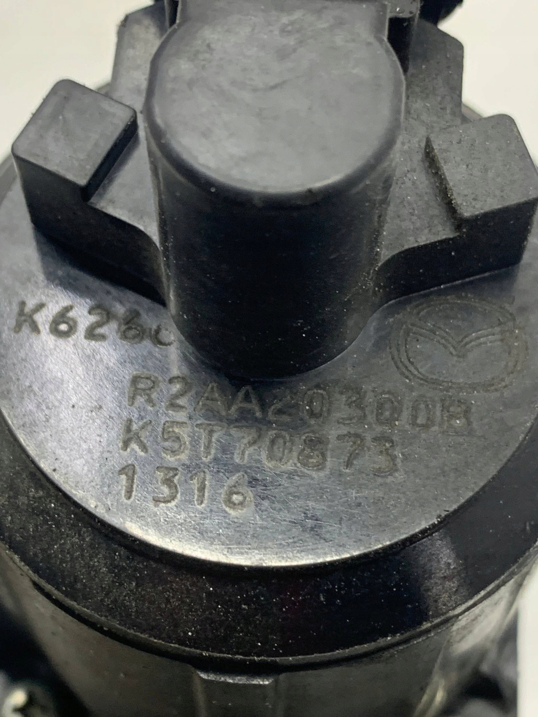 Sensor RECYRKULACJI SPALINE EGR R2AA20300B MAZDA 6 GH (2007-2010) 2.2 D