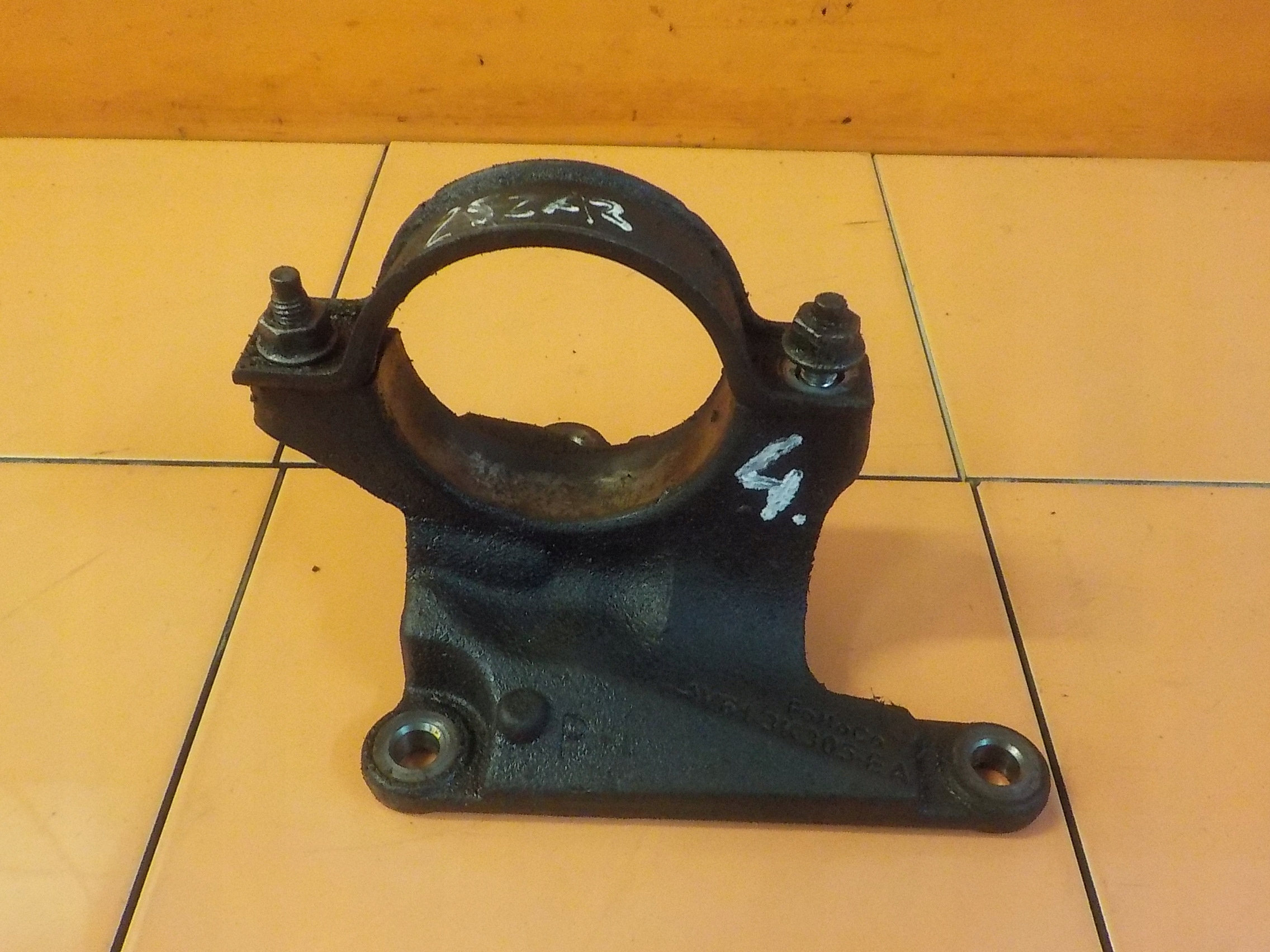 FORD MONDEO MK4 2.0 TDCI 13r 140KM UFBA podpora polosi AV61-3K305-EA