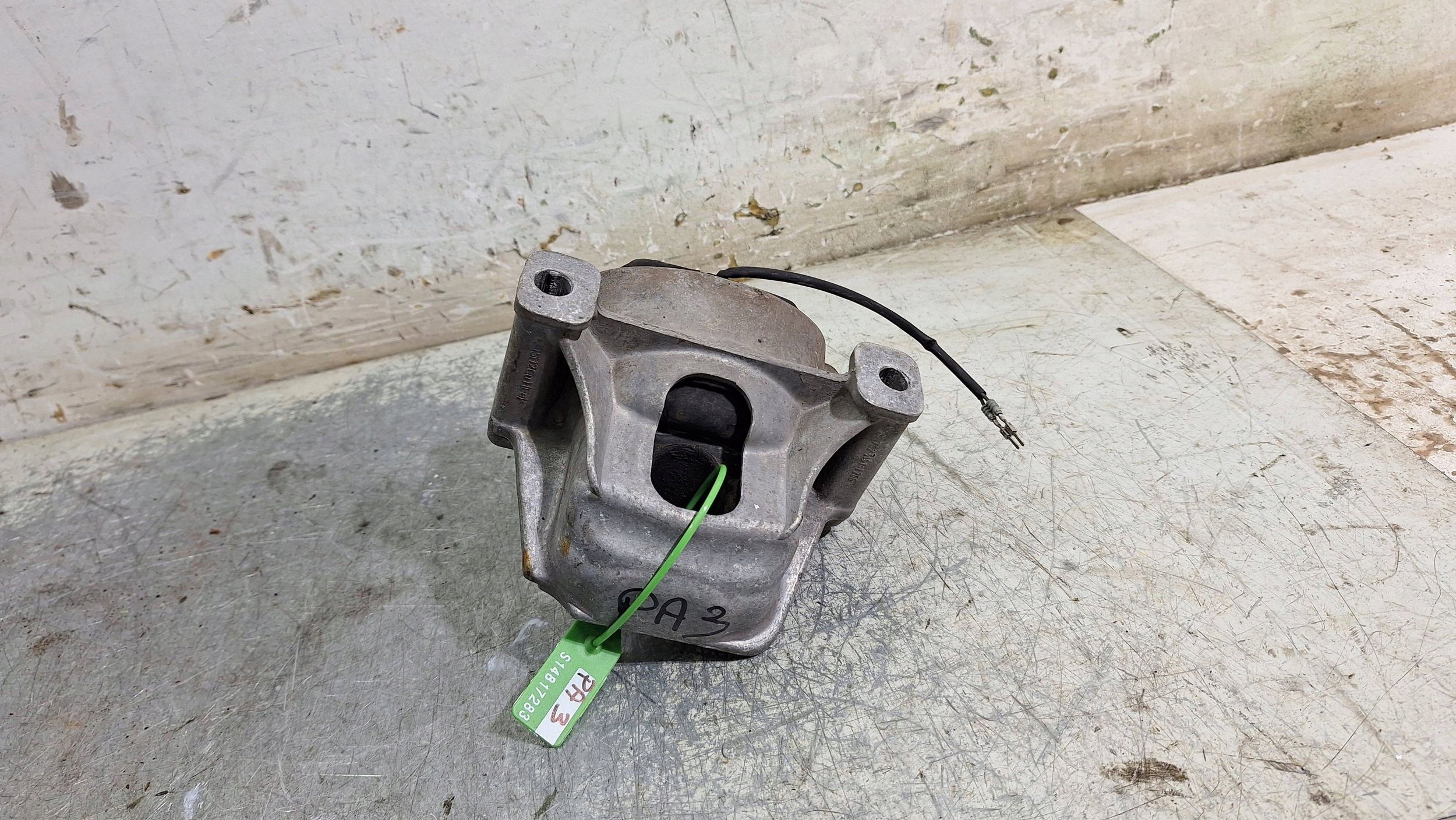 engine mount 8R0199381 AUDI A4 B8 A5 8T Q5 8R