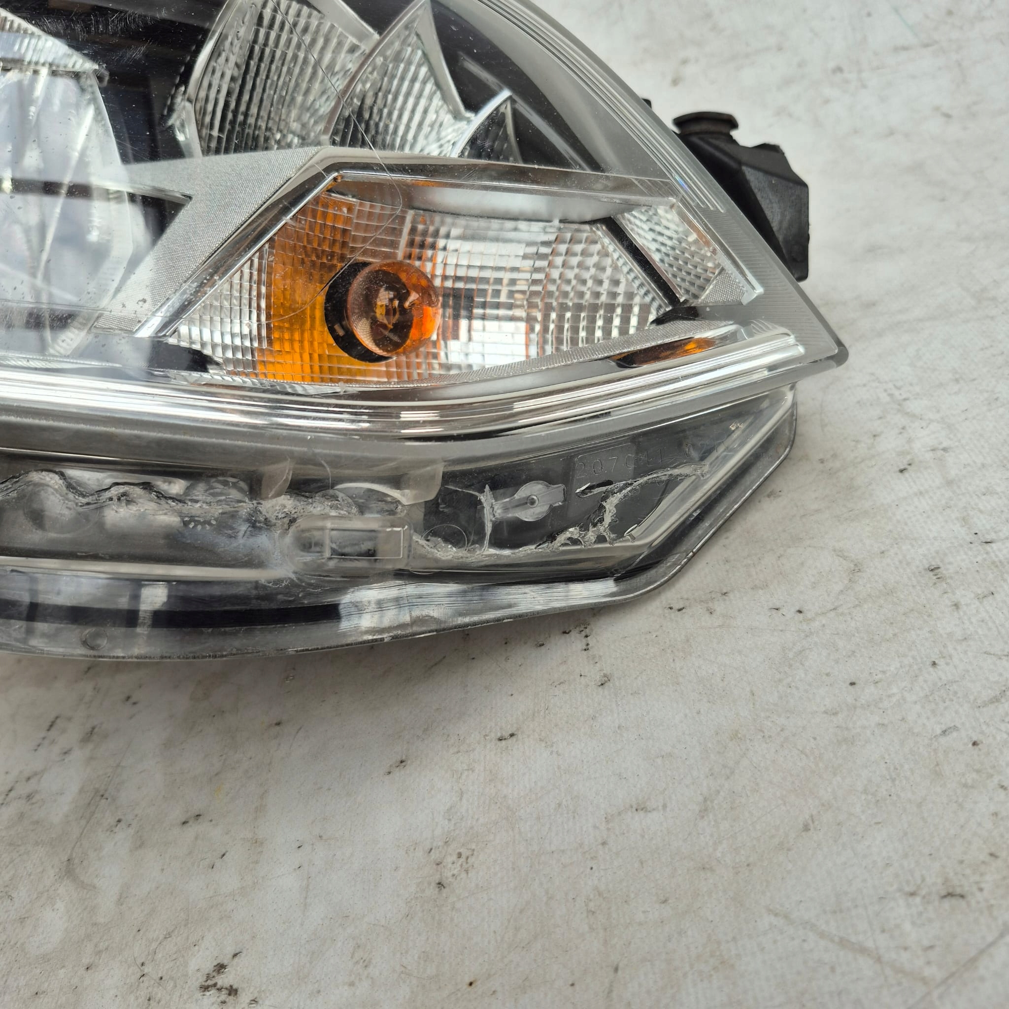 VW UP LIFT 1S 1S1 16- light right front front 1S1941016AA