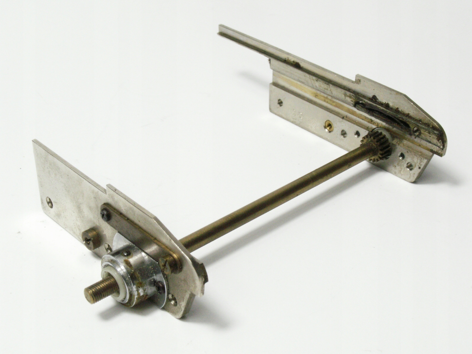 MAMIYA C330: ośka wysuwu czołówki UNIKAT! Kod producenta brak