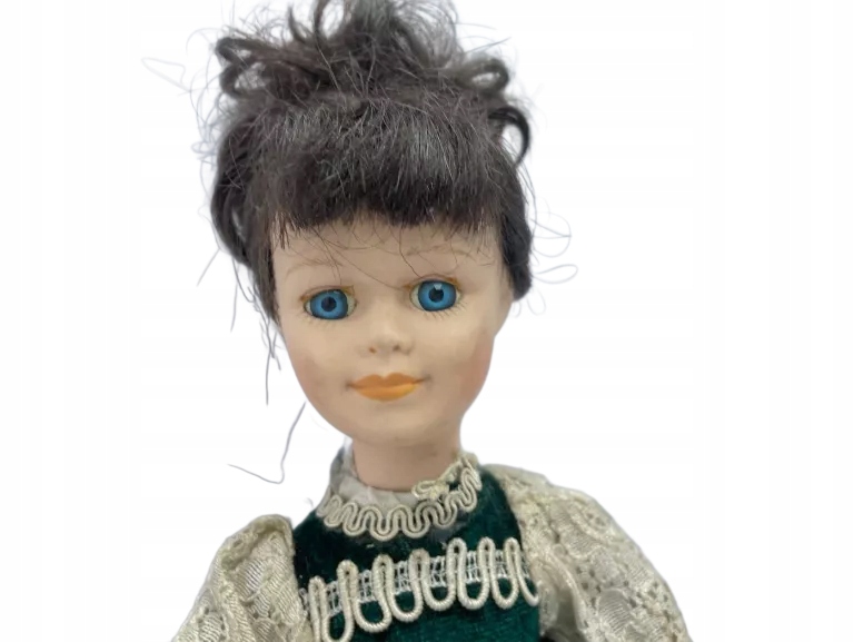 LALKA PORCELANOWA - ZIELONA SUKIENKA