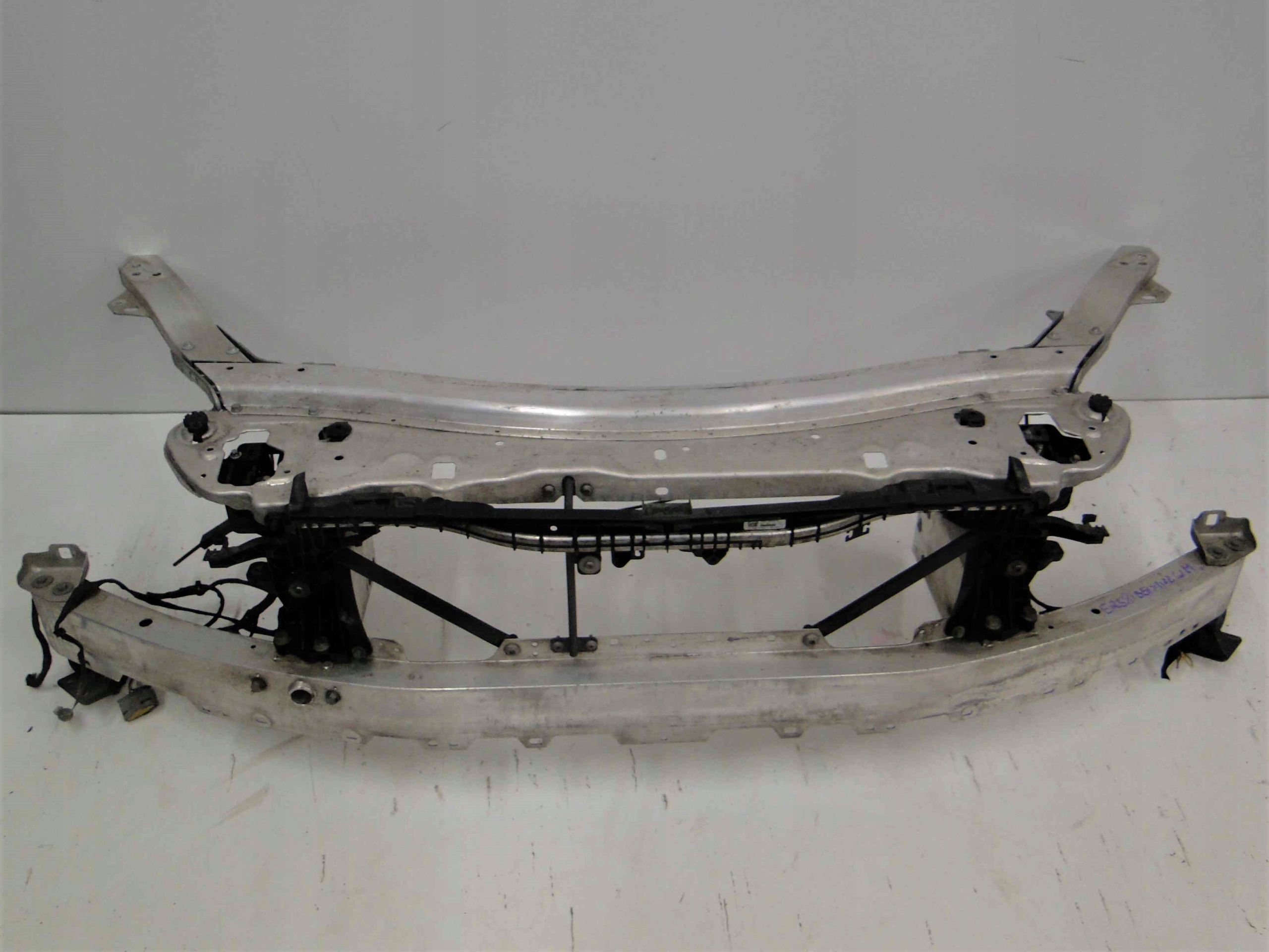 MERCEDES E 238 C/A W238 PAS PRZEDNI WZMOCNIENIE Typ samochodu Samochody osobowe