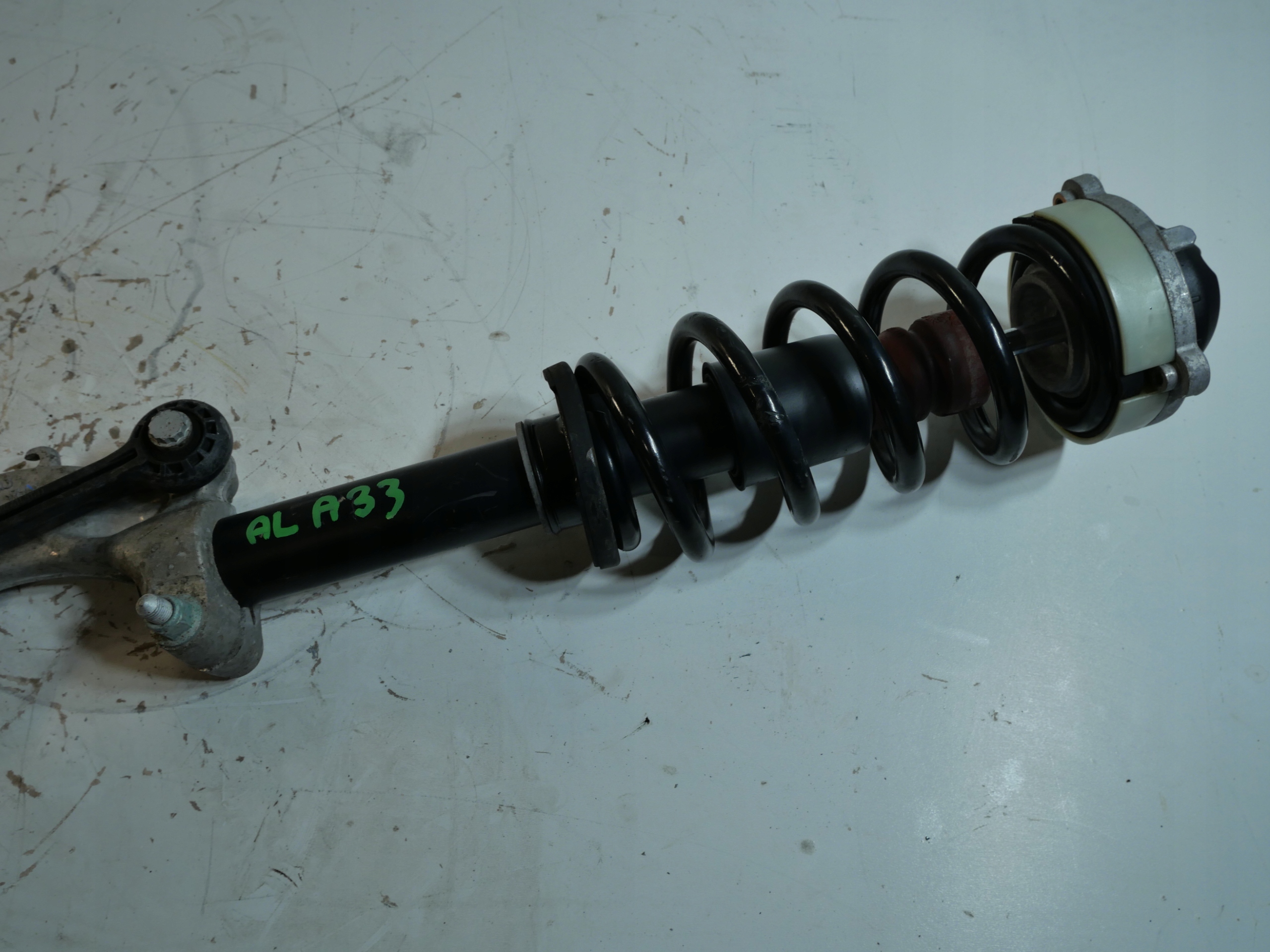 AUDI A6 C8 shock absorber front 4K0413031AQ 8W0411105
