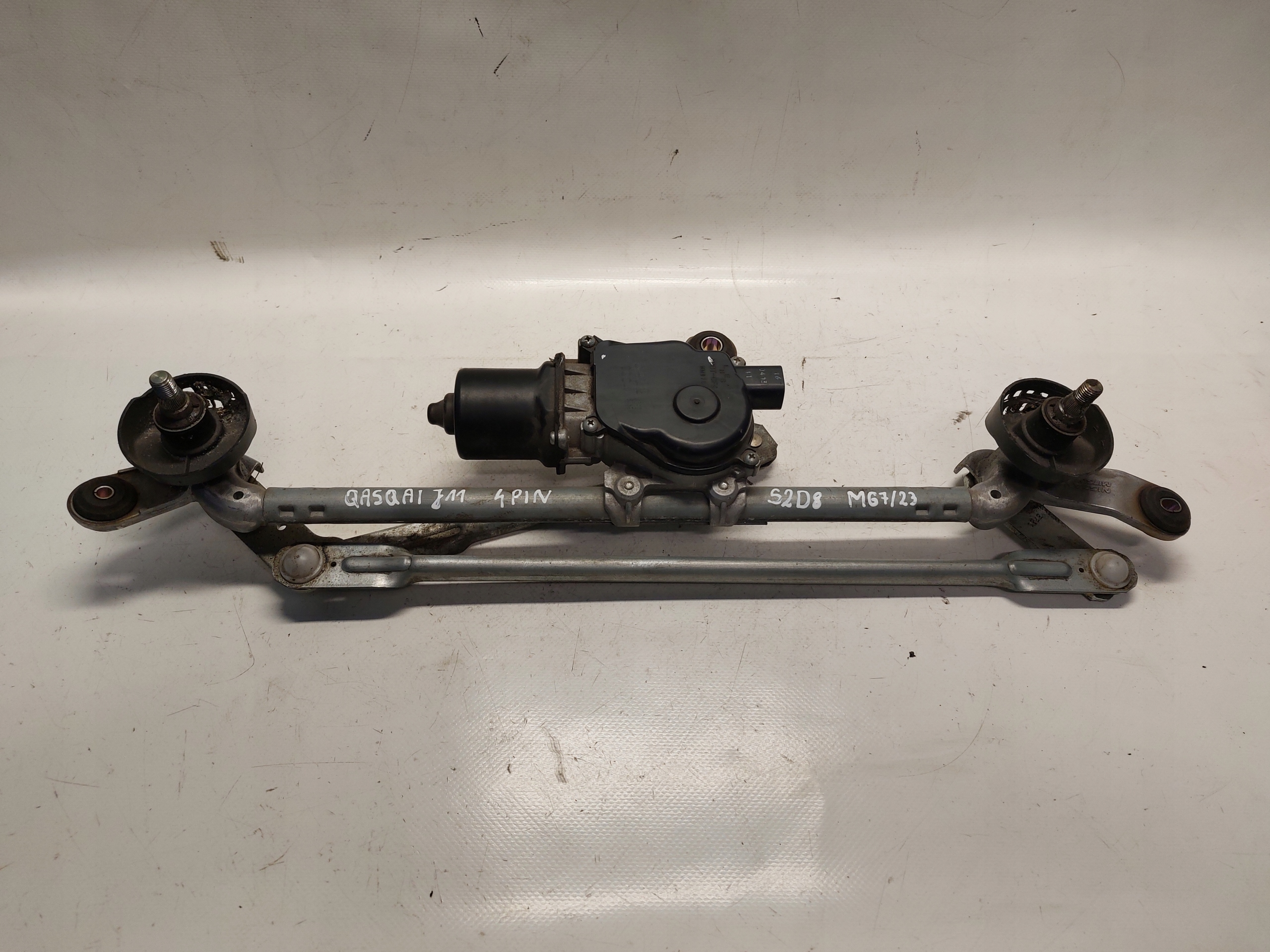 wiper mechanism front NISSAN QASHQAI J11