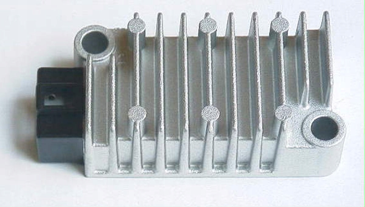 Tourmax Regulátor Napätia Yamaha Yn 50 '09-'10, Tdr 125 '97-'02, Tw 125 '9