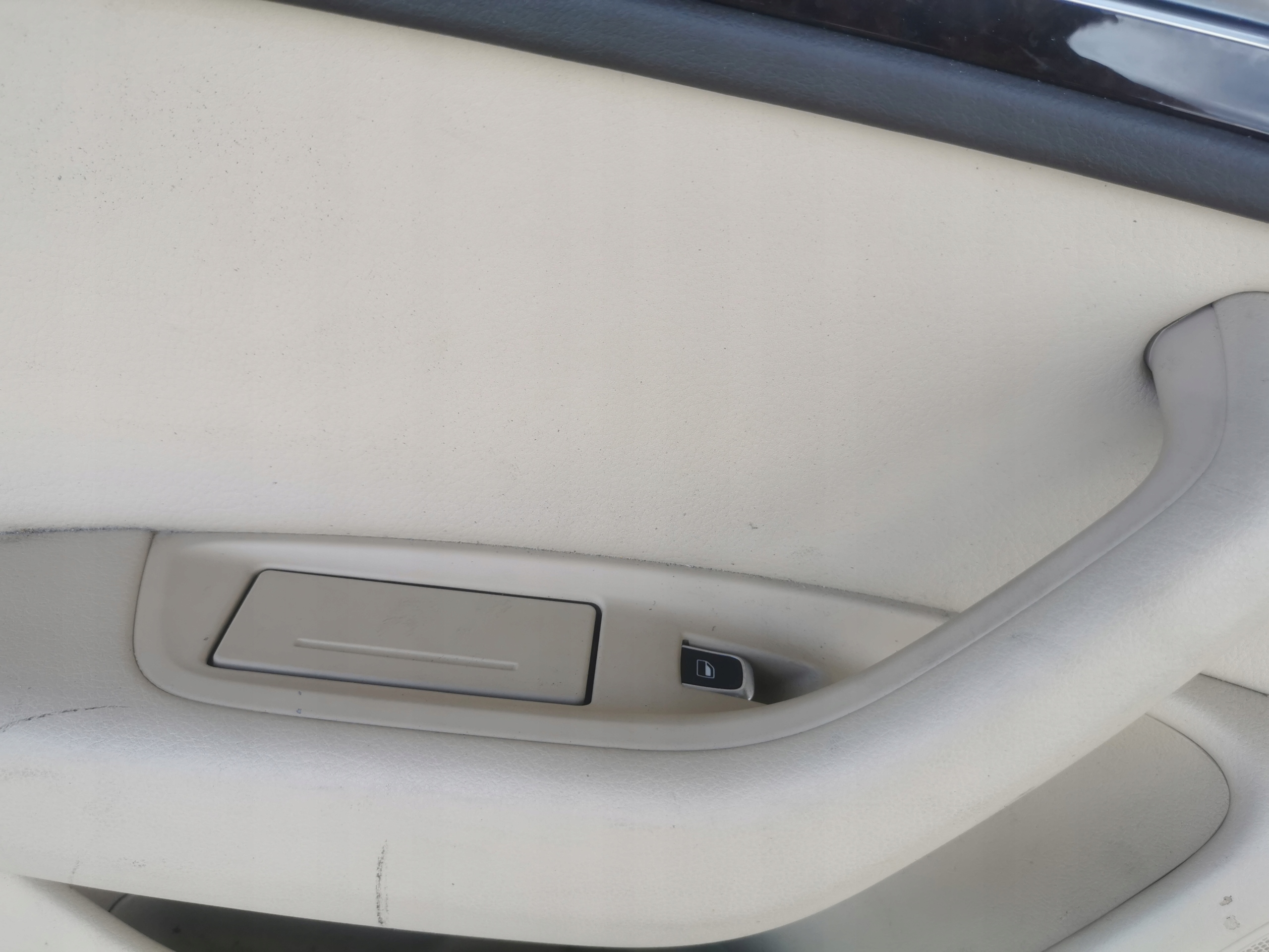 дверные карты задний левый кожа Audi A6 C7 2013