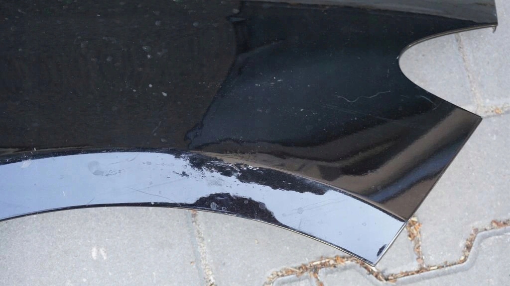 MERCEDES B 246 - right front fender front