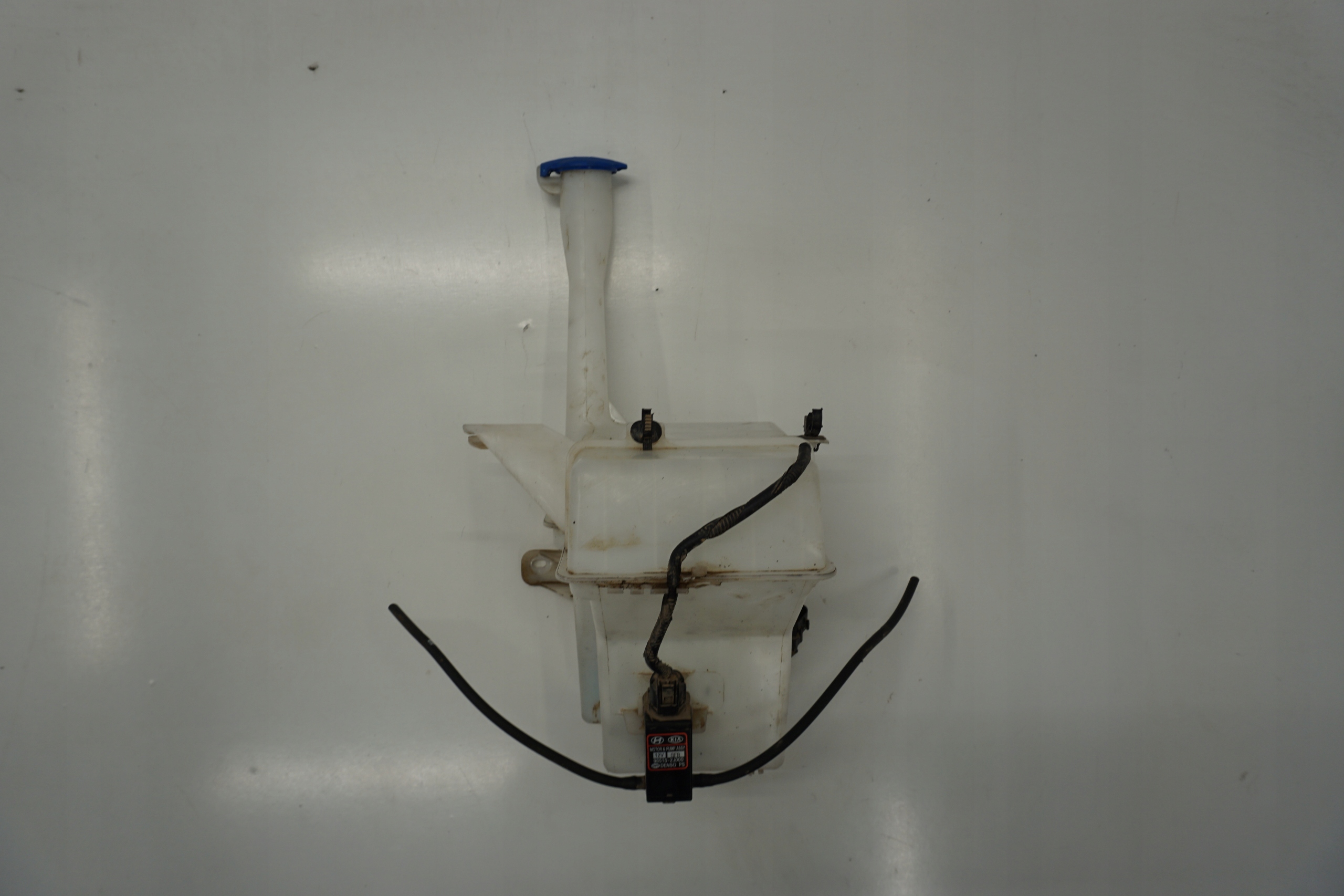 HYUNDAI I40 KOMBI ZBIORNICZEK SPRYSKIWACZY