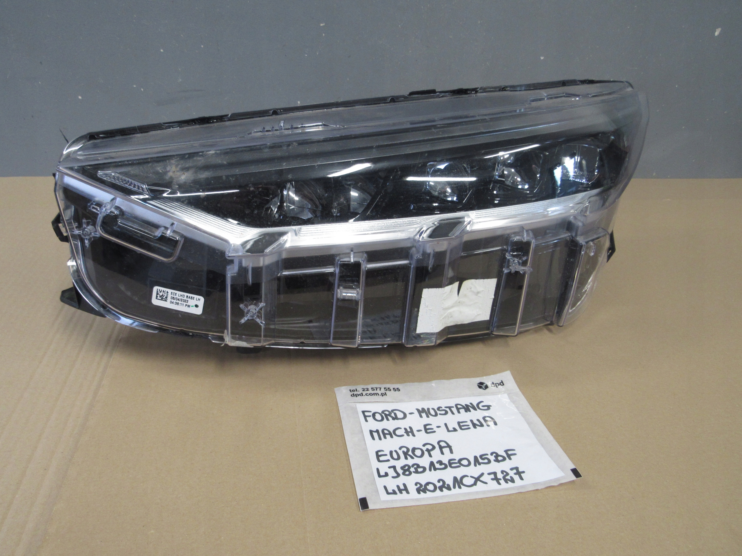 FORD MUSTANG MACH E LAMPA LEWA