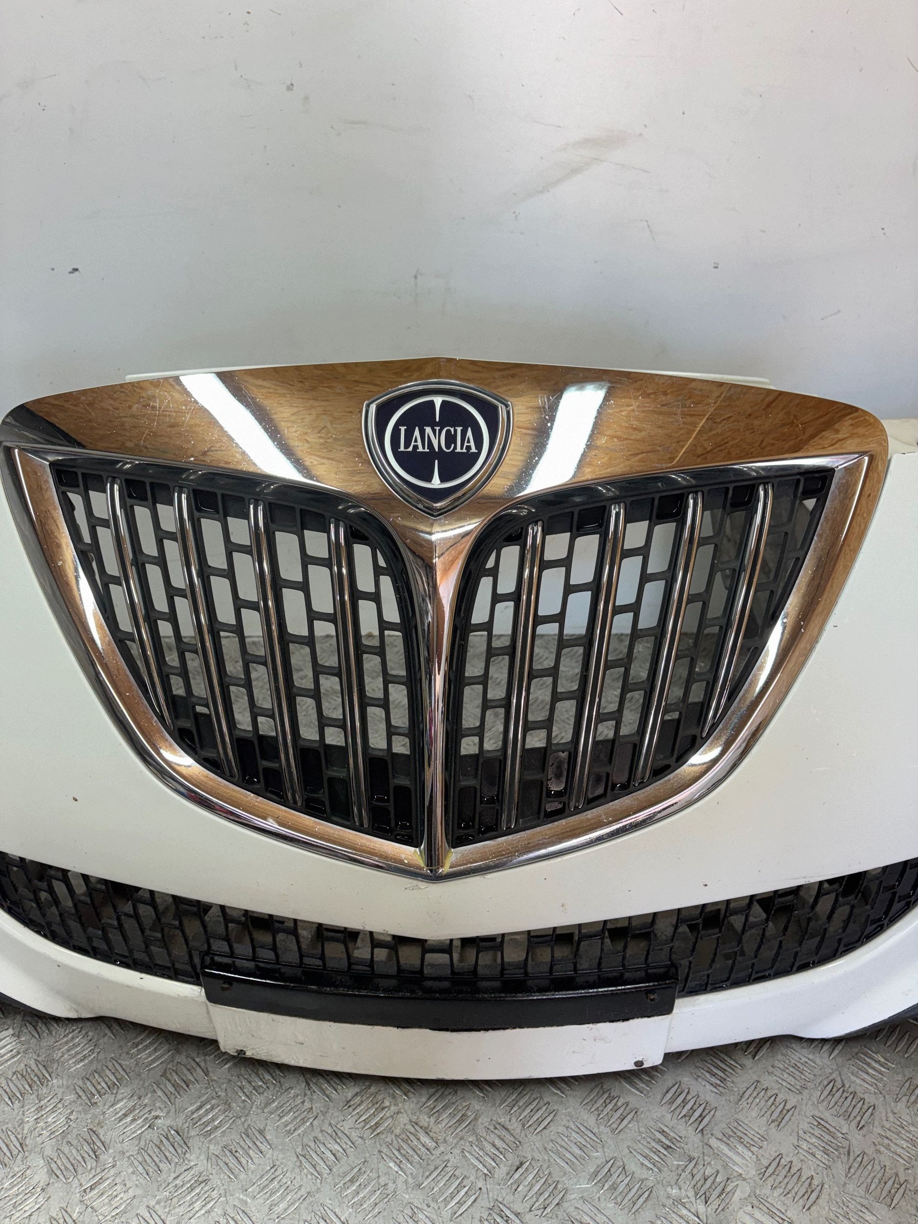 bumper front front LANCIA DELTA III