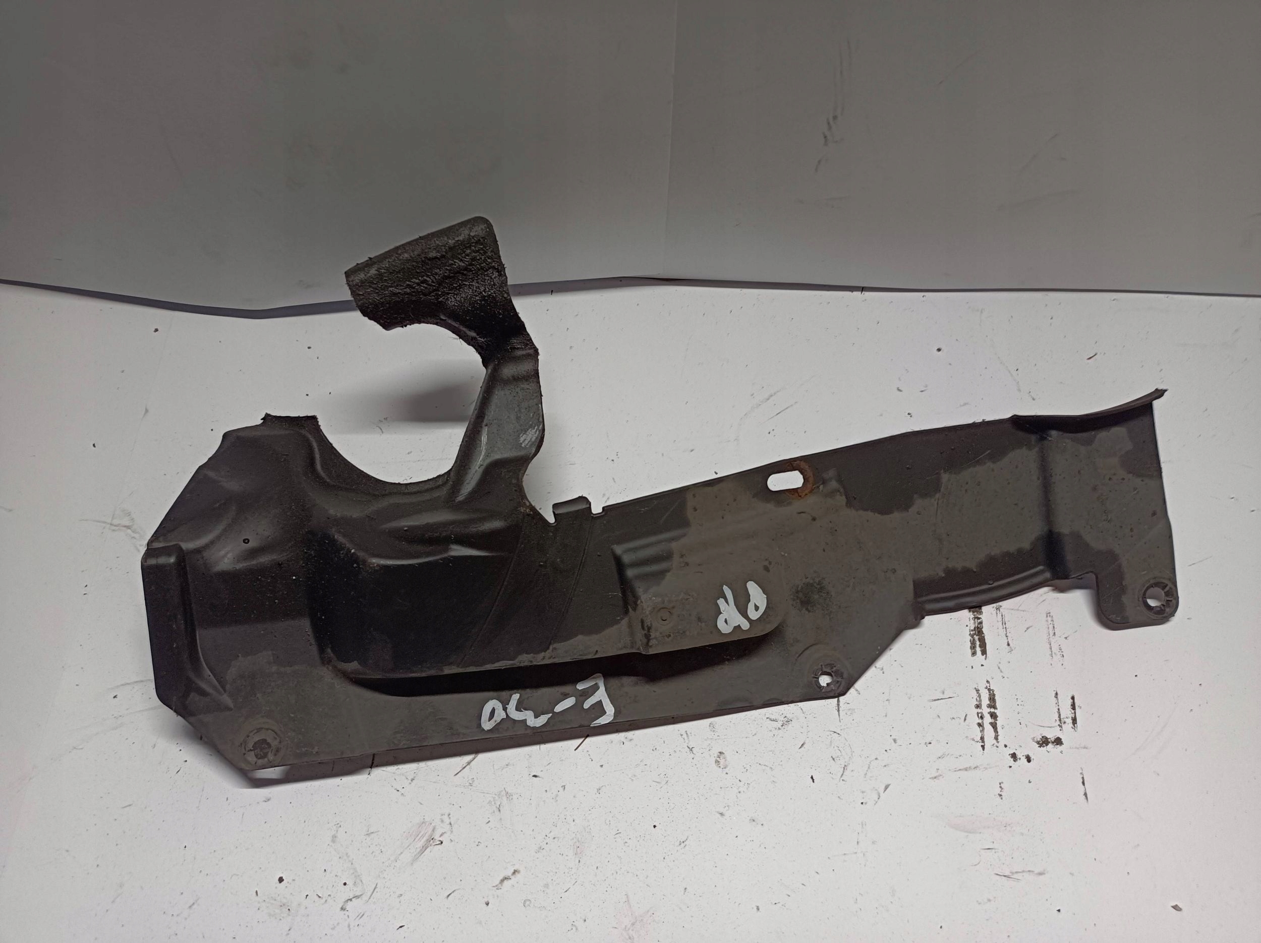 cover front right chassis BMW 3 E90 E91 7131712