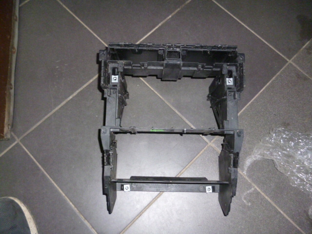 8E0858005F - Рамка радио навигации Ауди А4 Б7 2 дин 8Э0858005Ф