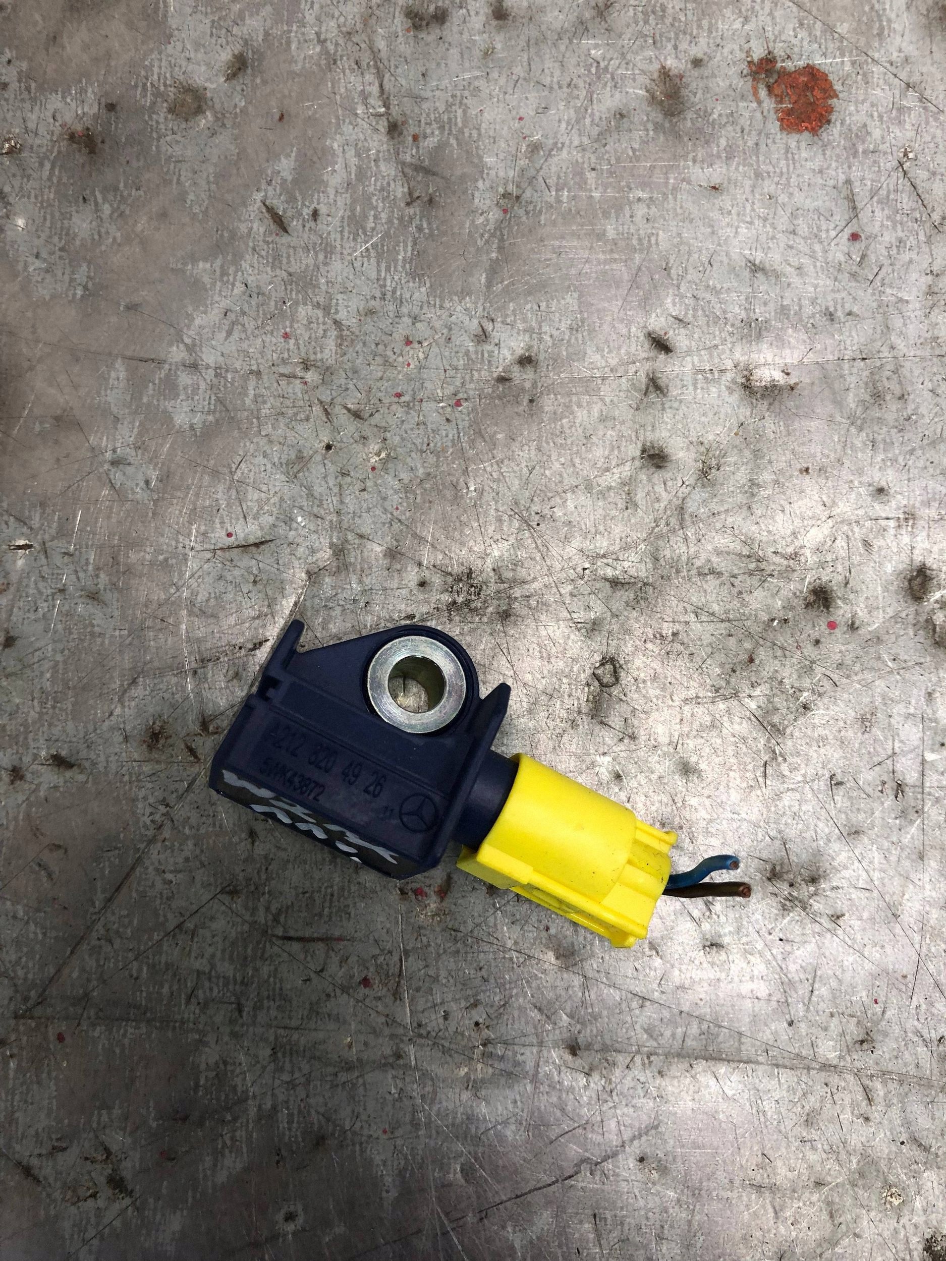 Crashsensor Drucksensor MERCEDES W212 KOMBI A2128204926