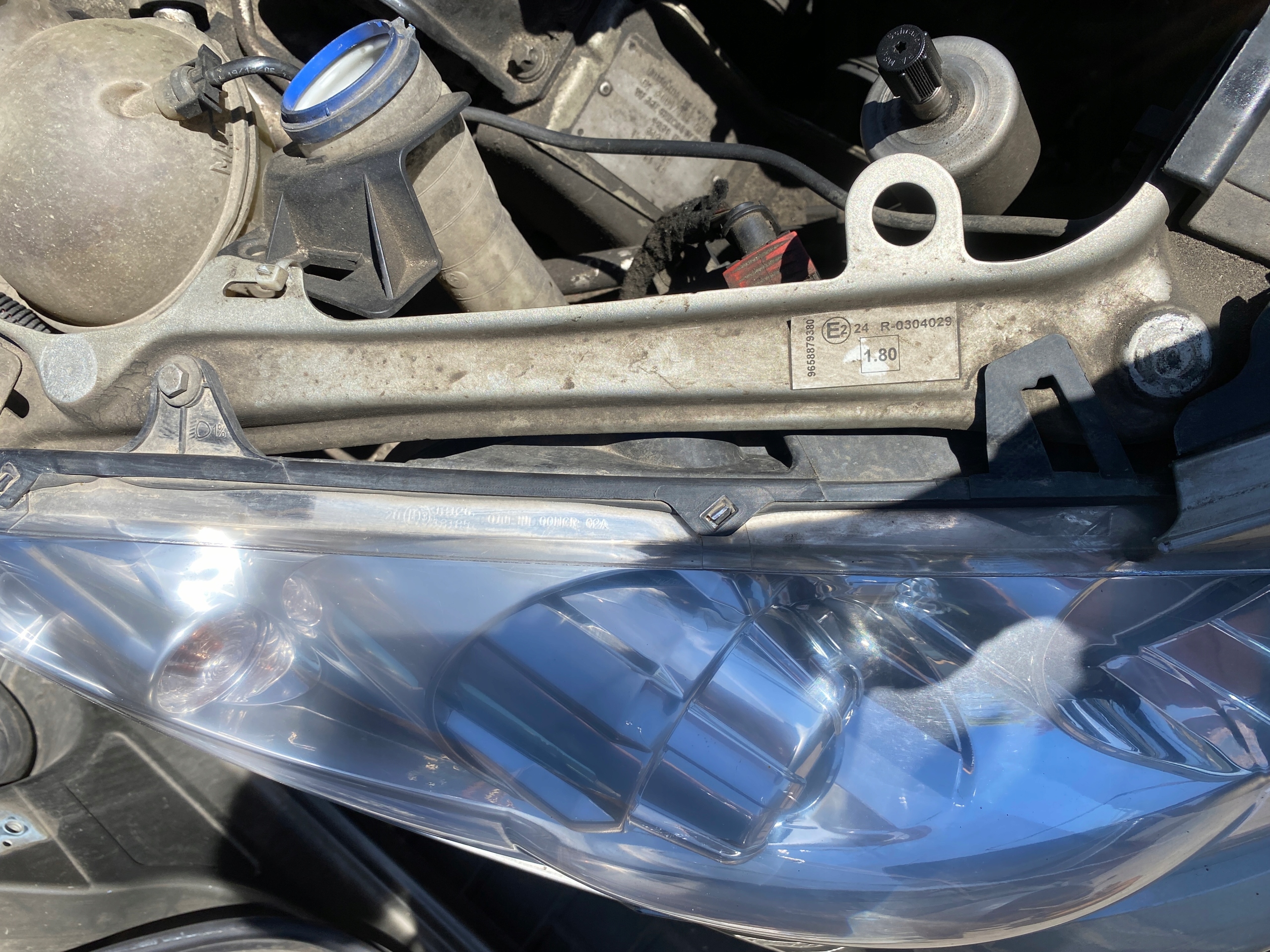 REFLEKTOR light right front front Peugeot 307 SW 05-08