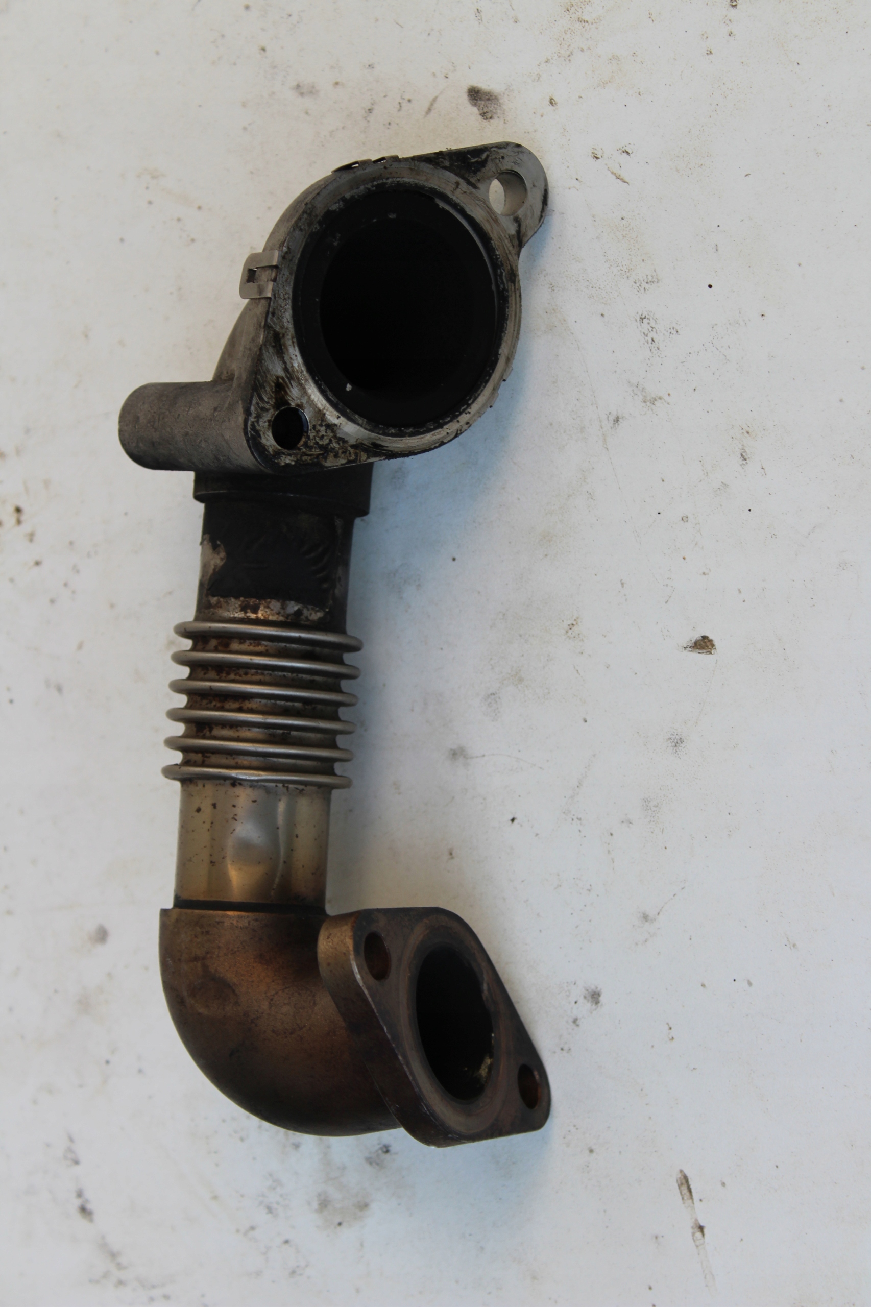 5802132937 - ТРУБКА EGR IVECO DAILY 2,3 5801942408