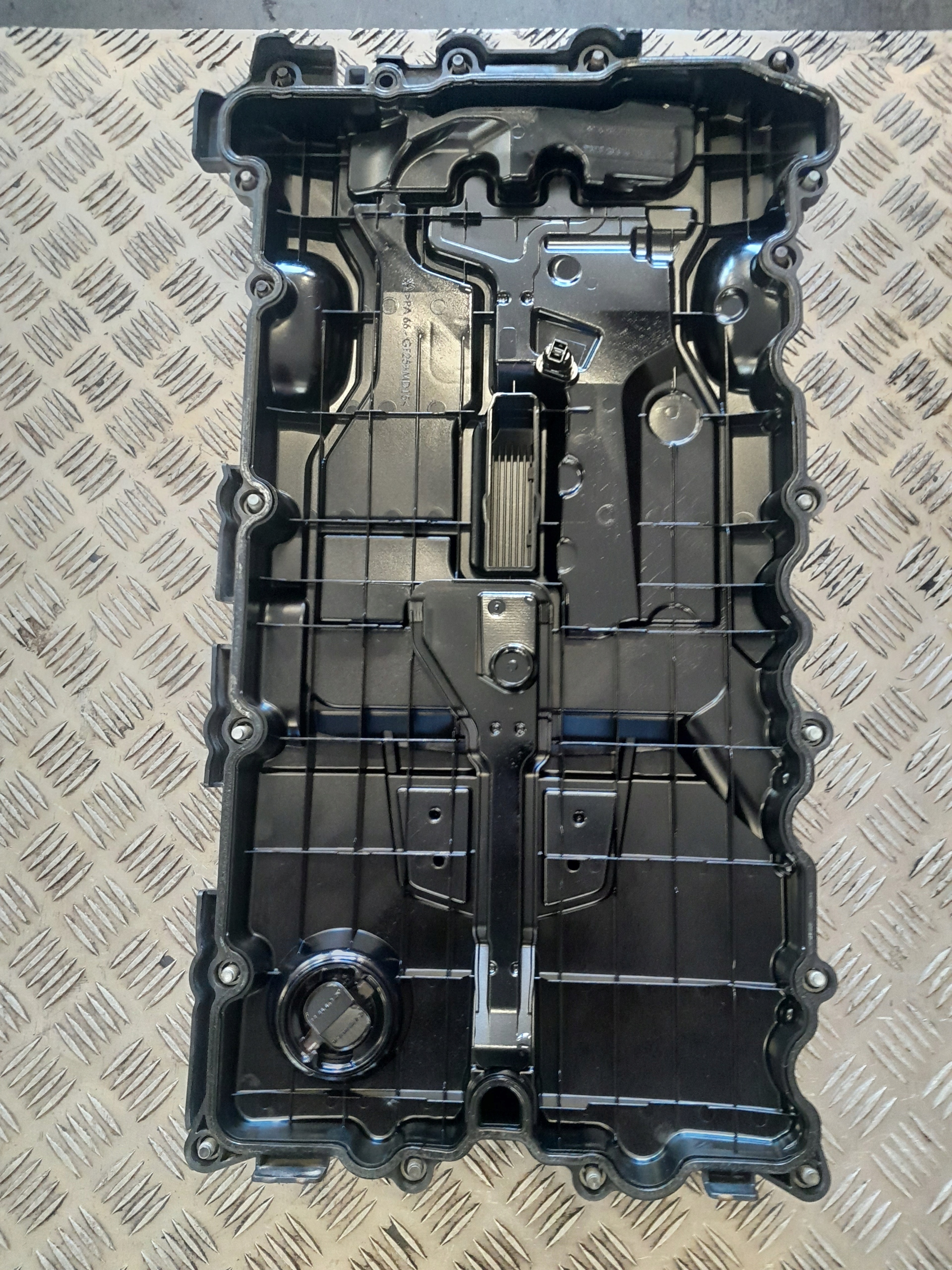 POKRYWA ZAWORÓW MERCEDES ATEGO III E6 OM 934 A9340100330 Numer katalogowy części A9340100330