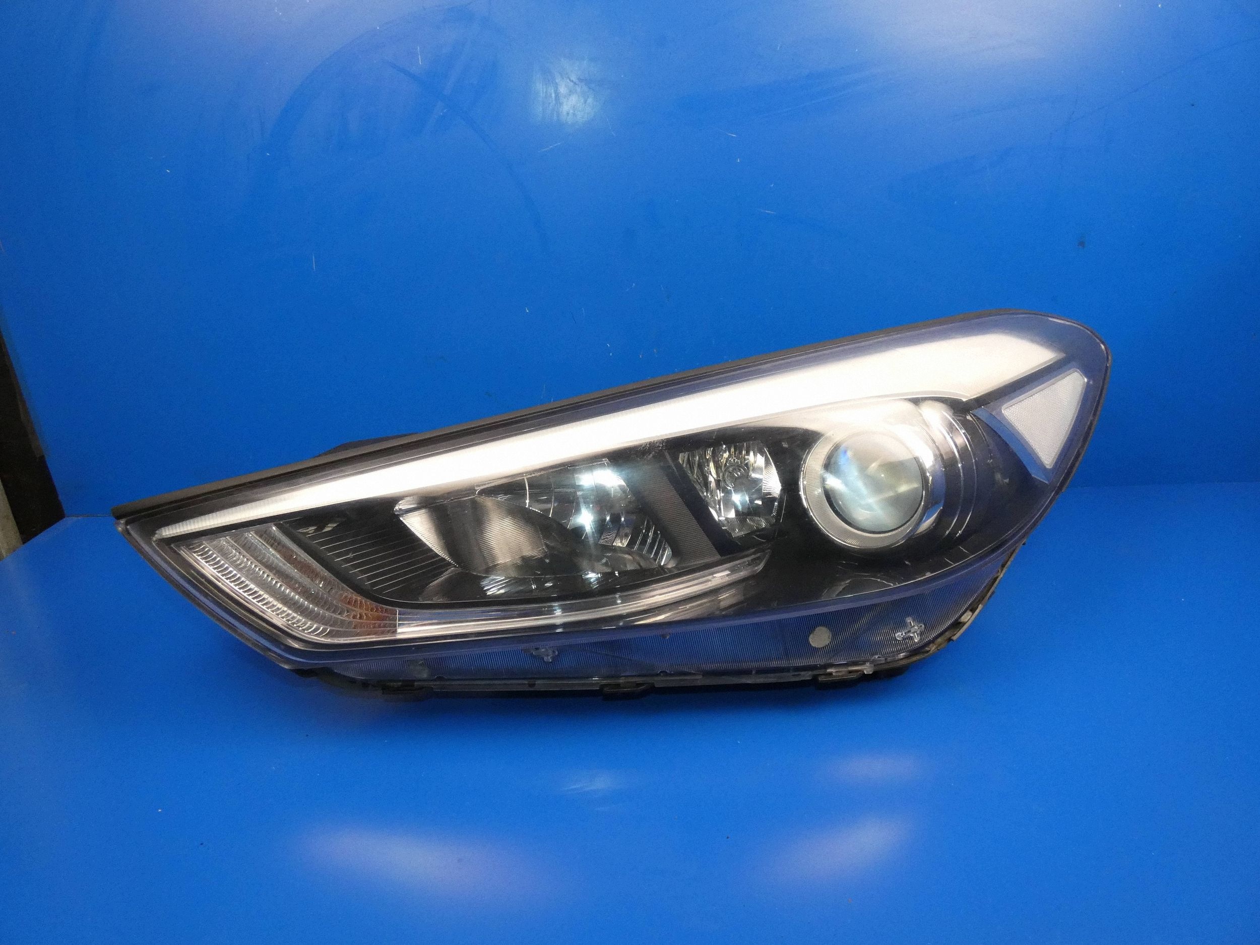 HYUNDAI TUCSON III light left left front front WERSJA ANGIELSKA
