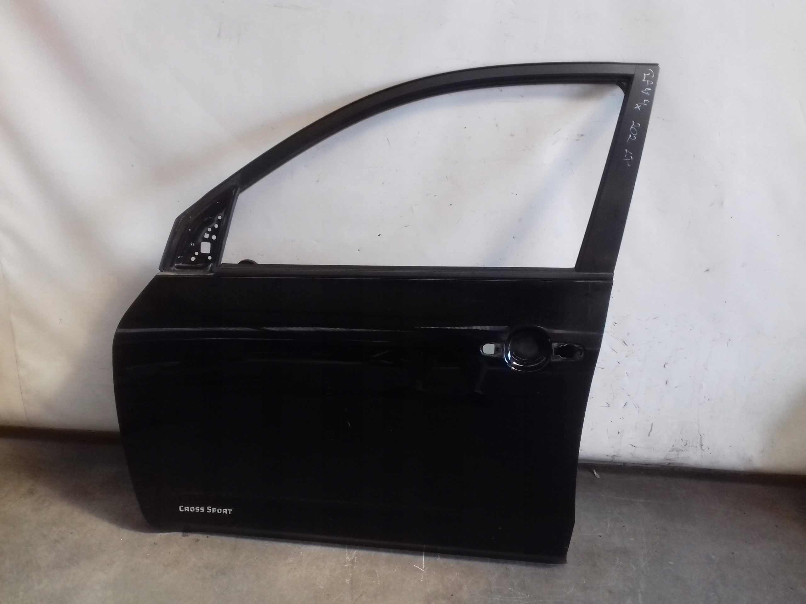 door left front 202 Toyota RAV4