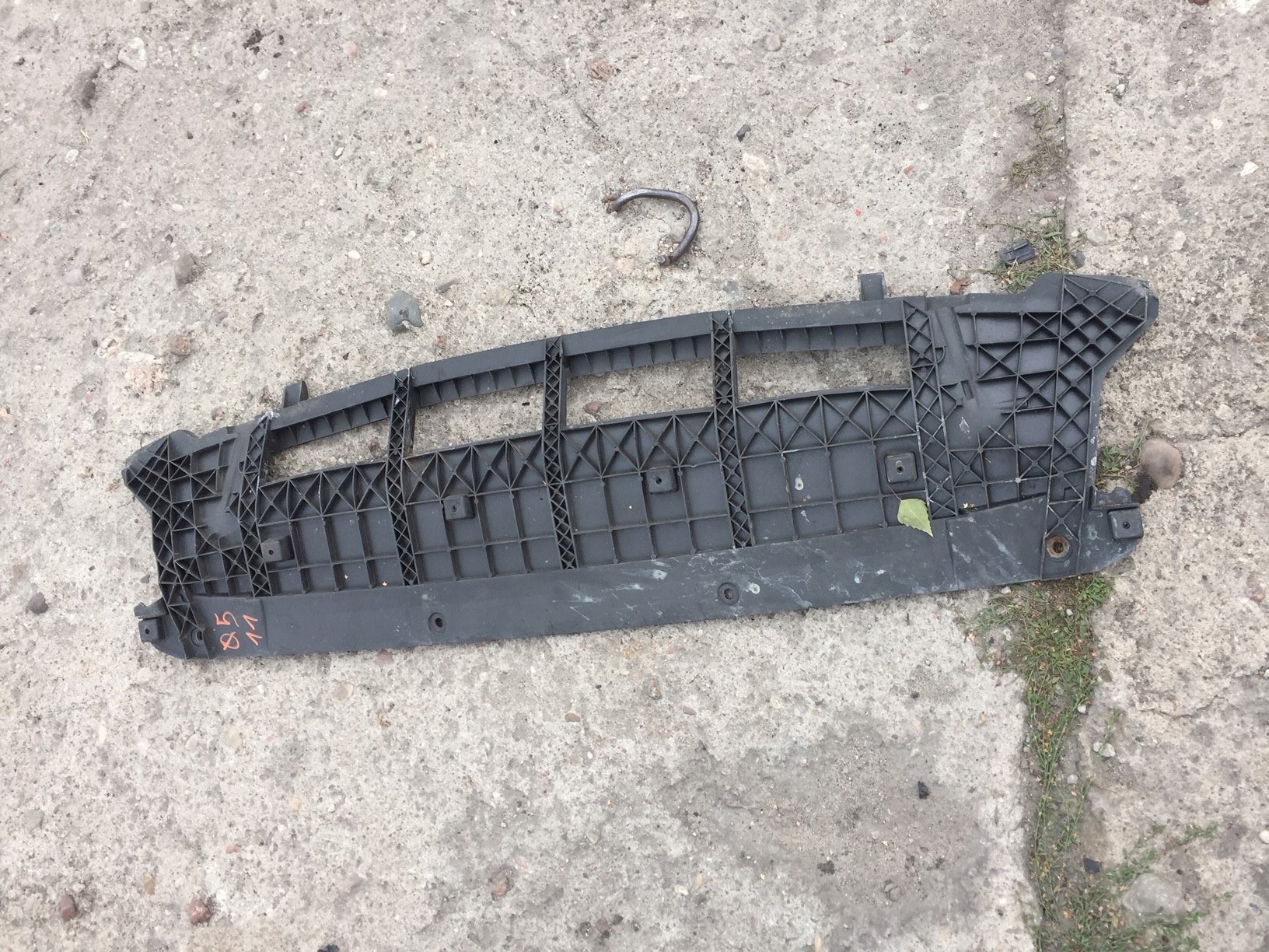 AUDI Q5 8R cover cover below bumper 8R0807233A
