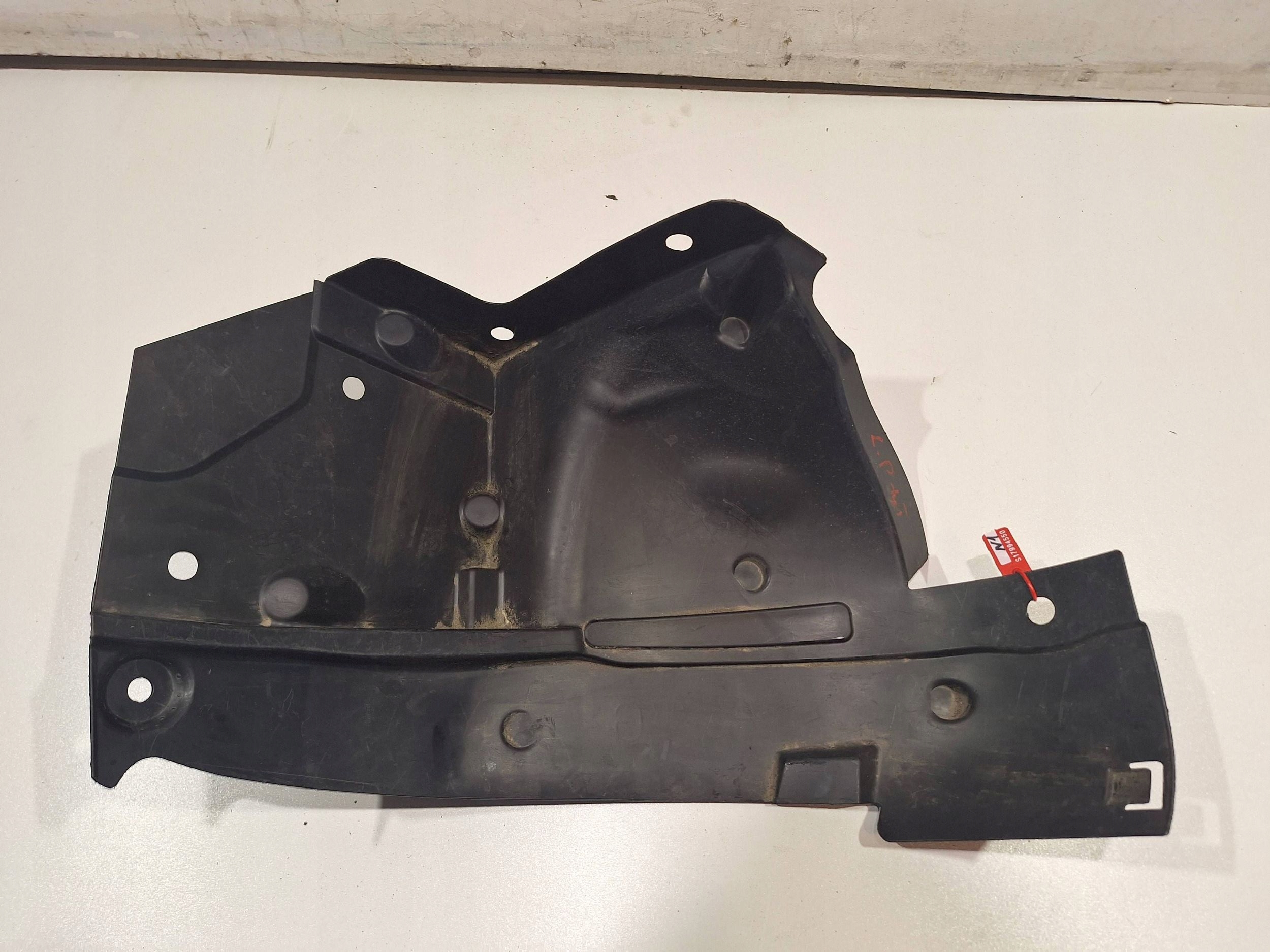 mudguard front left rear part 638432274R RENAULT TRAFIC III IV 19