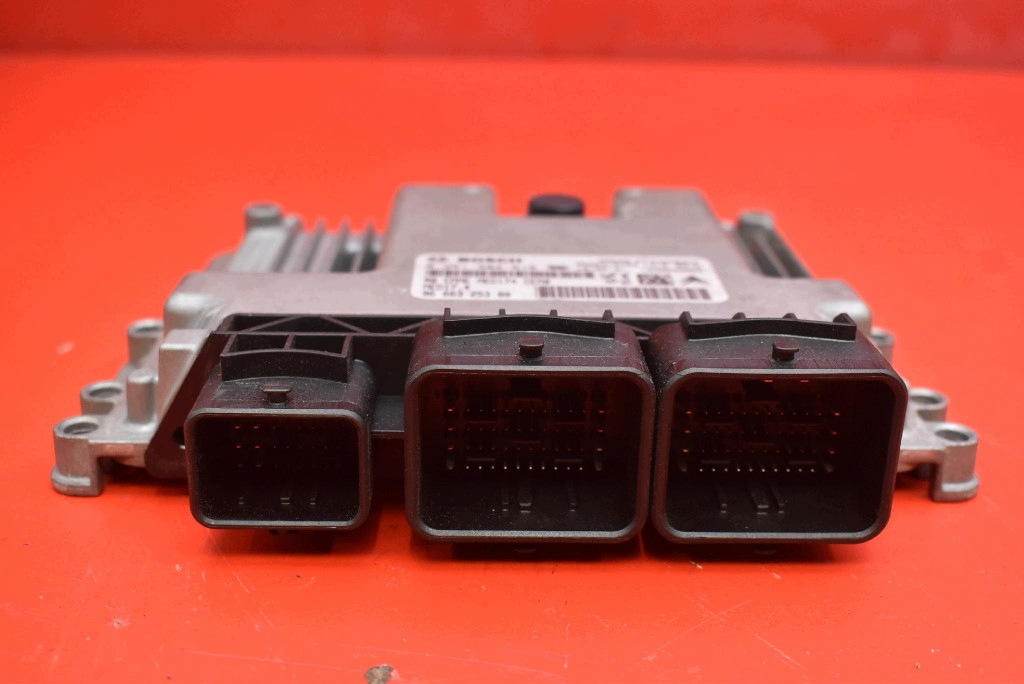 control unit computer of the engine 9666319780 CITROEN C5 II X7 III 1.6 THP 156 KM