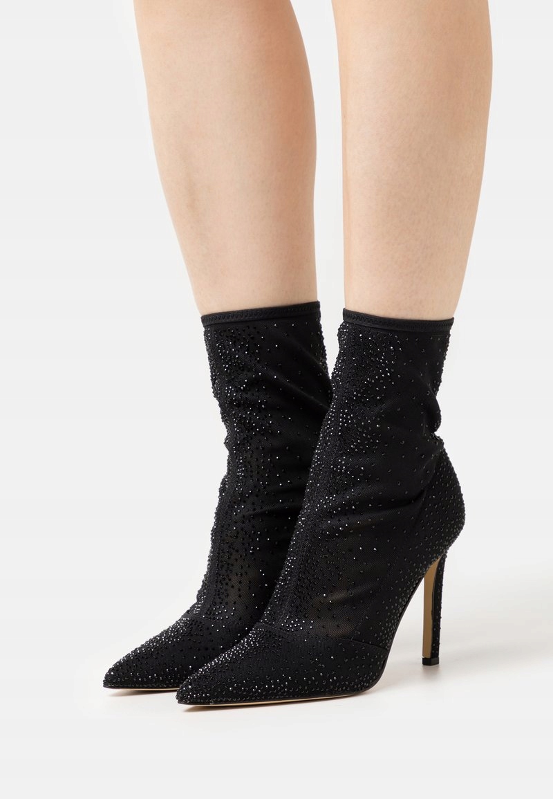 Kotníkové Boty na podpatku zdobené kamínky Guess 37