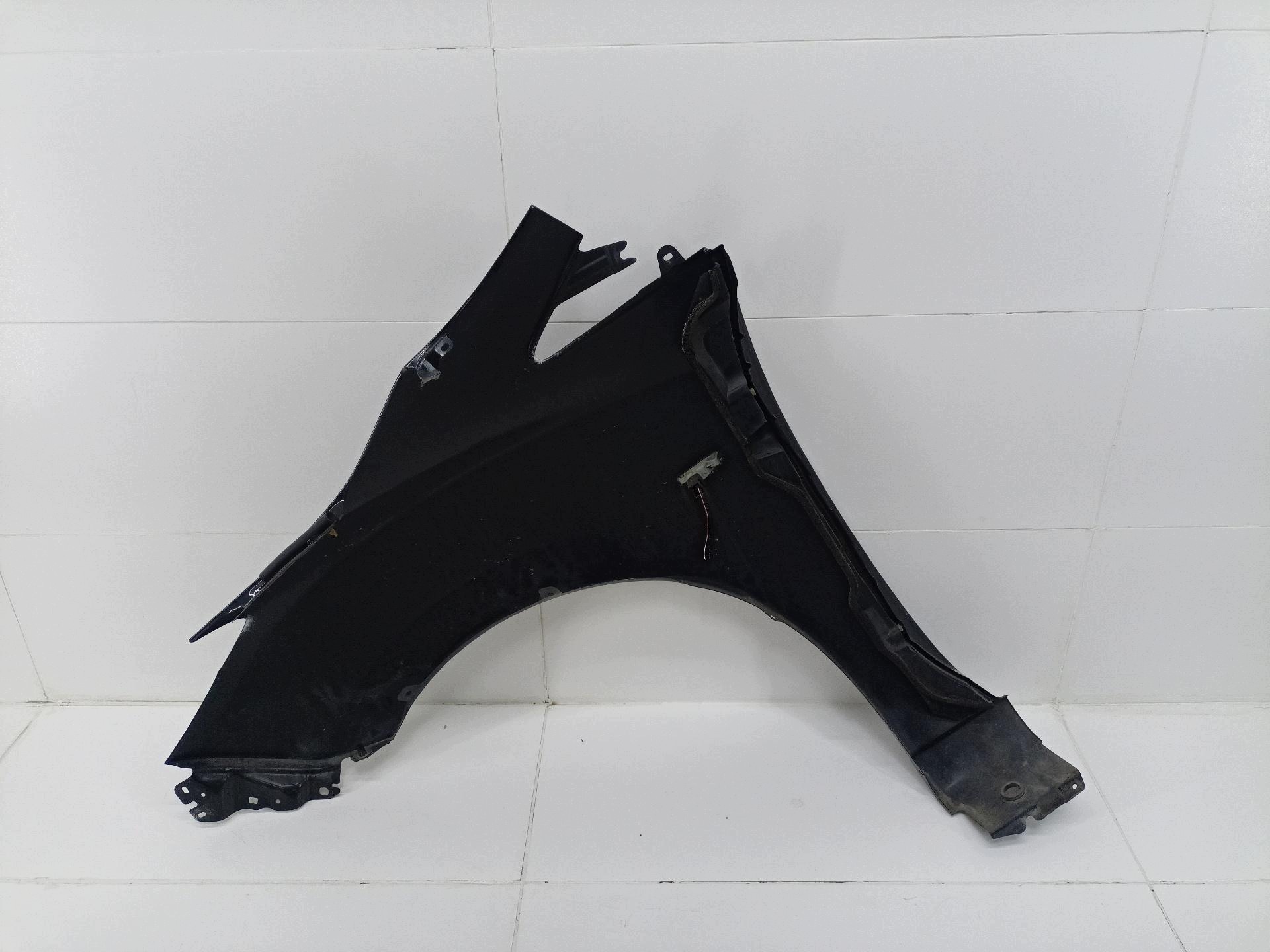 fender front right side Mazda 5 2 CW 2012