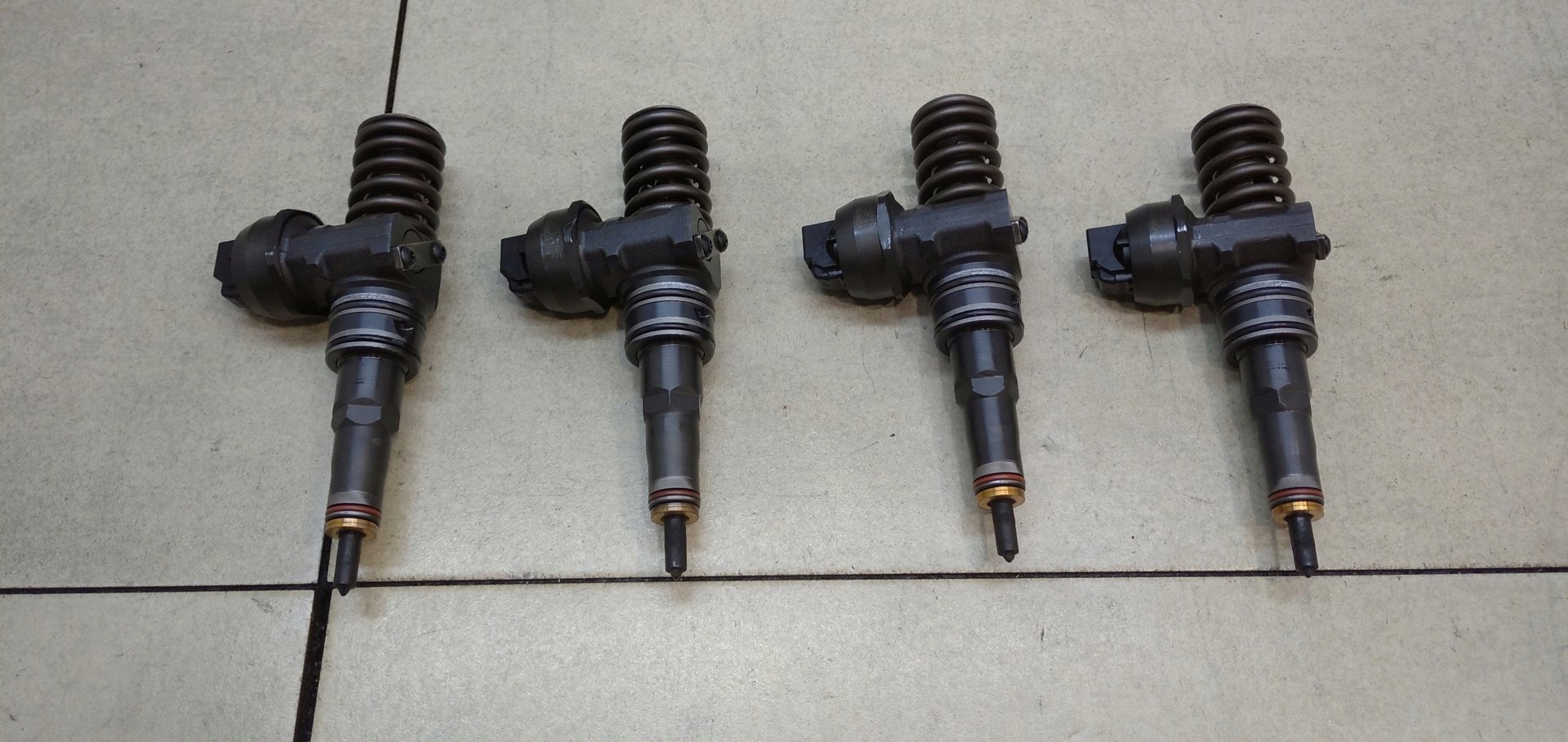 POMPOWTRYSK A3 8L FL 1.9 TDI 0414720216