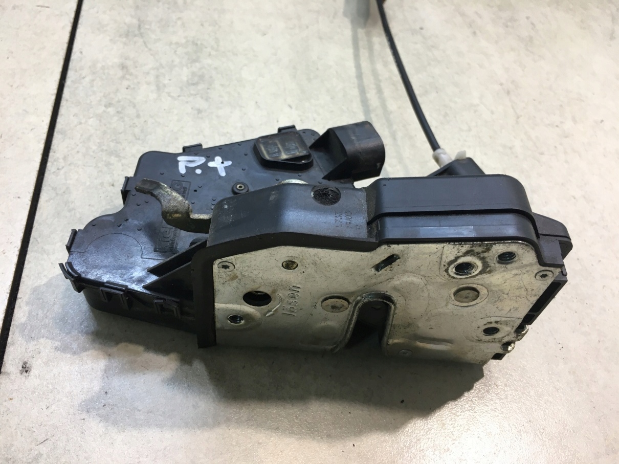 lock door right rear part BMW 3 E46 316 and 7 PIN
