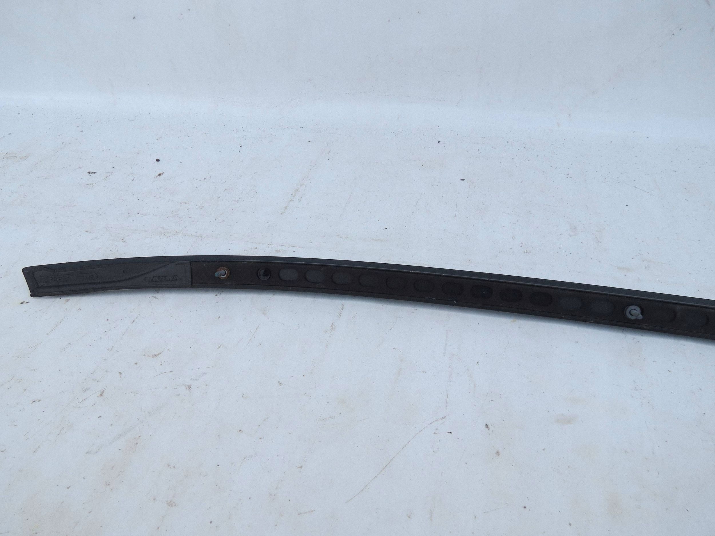 Dachreling dach rechts VOLVO V60 2.0 D 120KM 31378465