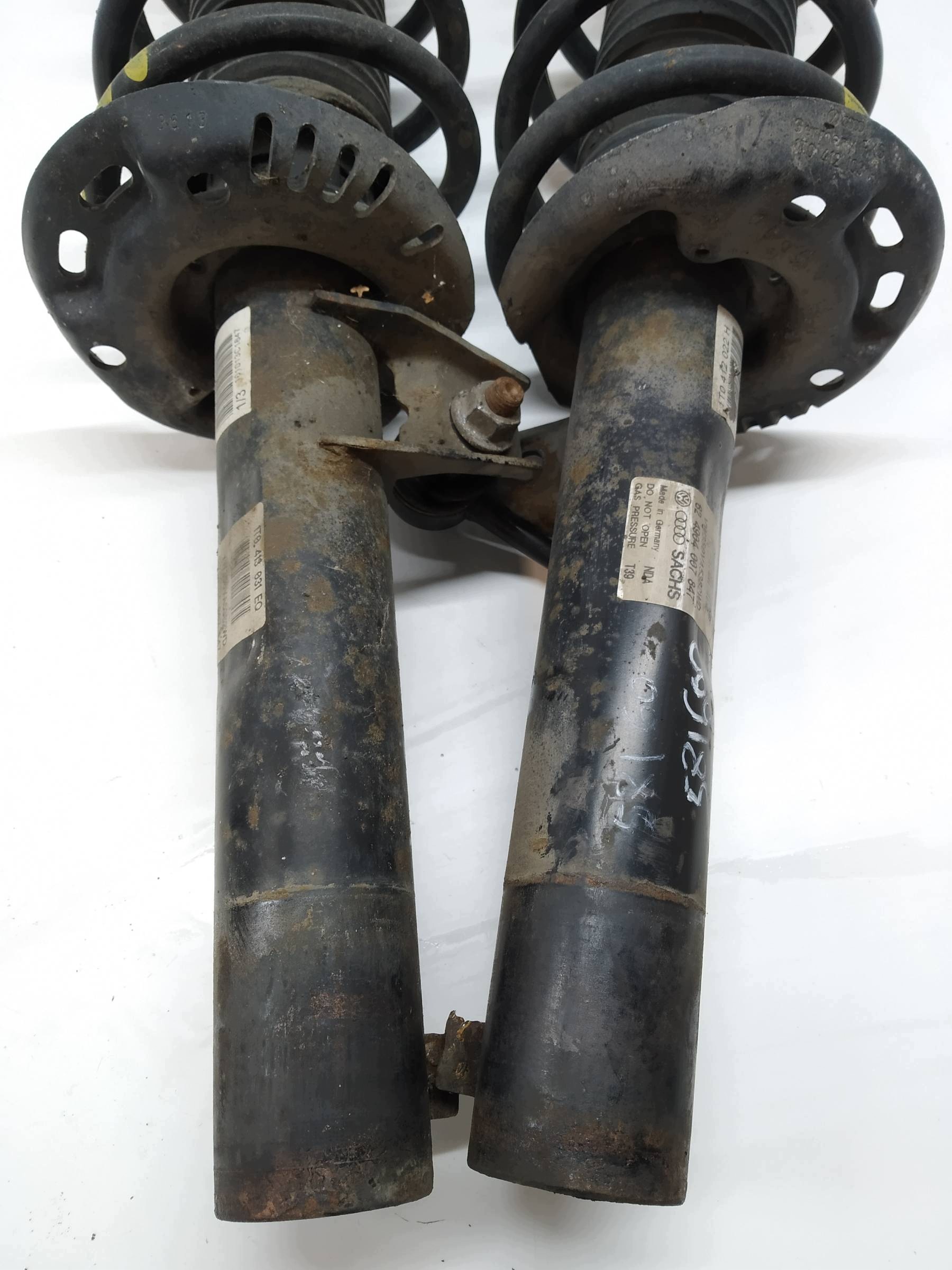 shock absorber left right front KPL 2.0 TDI 1T0413031EQ Skoda Superb II