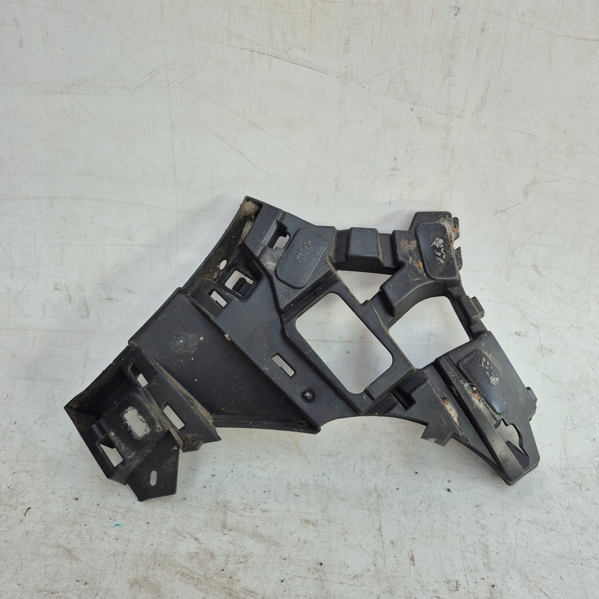 RENAULT MEGANE IV 4 16- holder support intake left front 960161731R